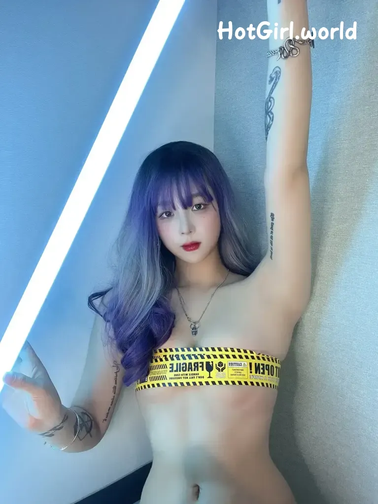 167_hotgirl.world.webp