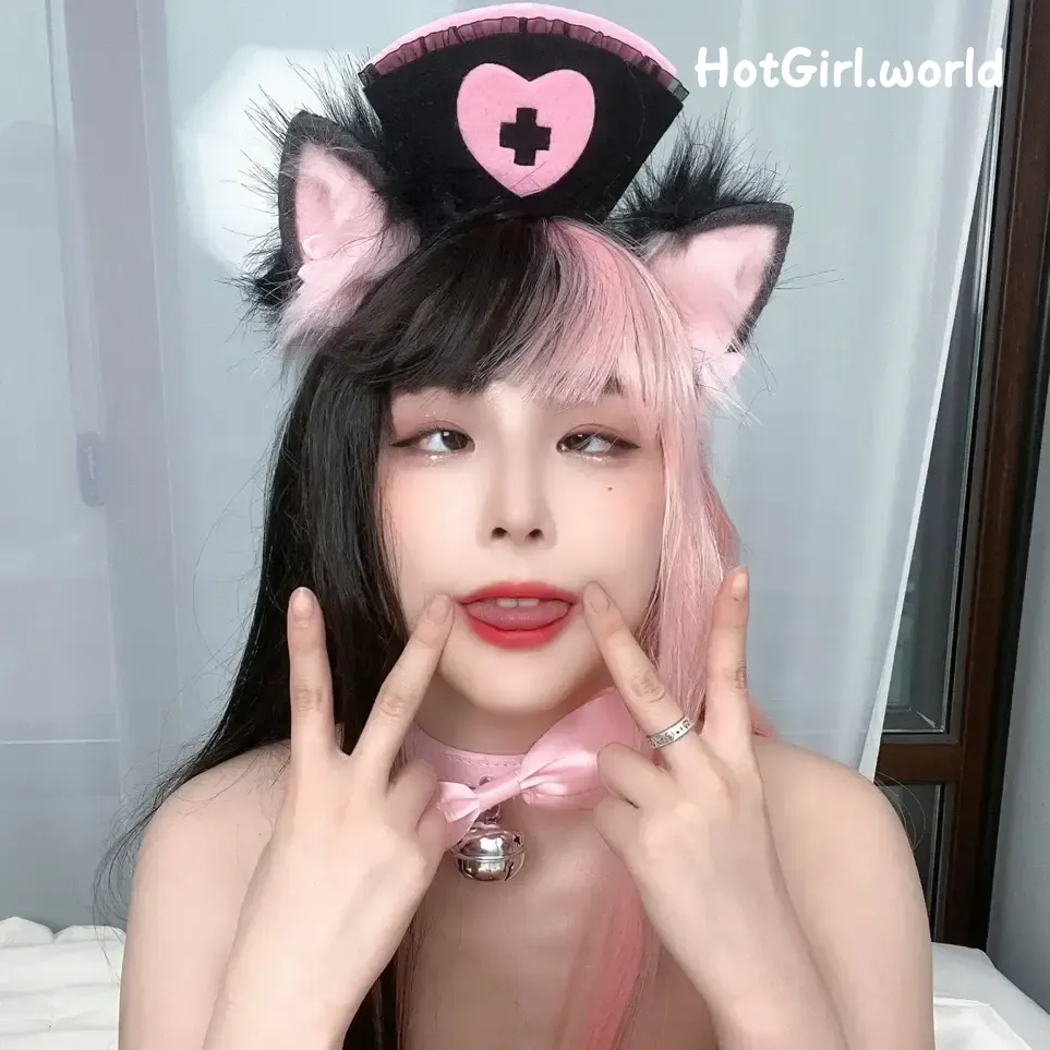 252_hotgirl.world.webp