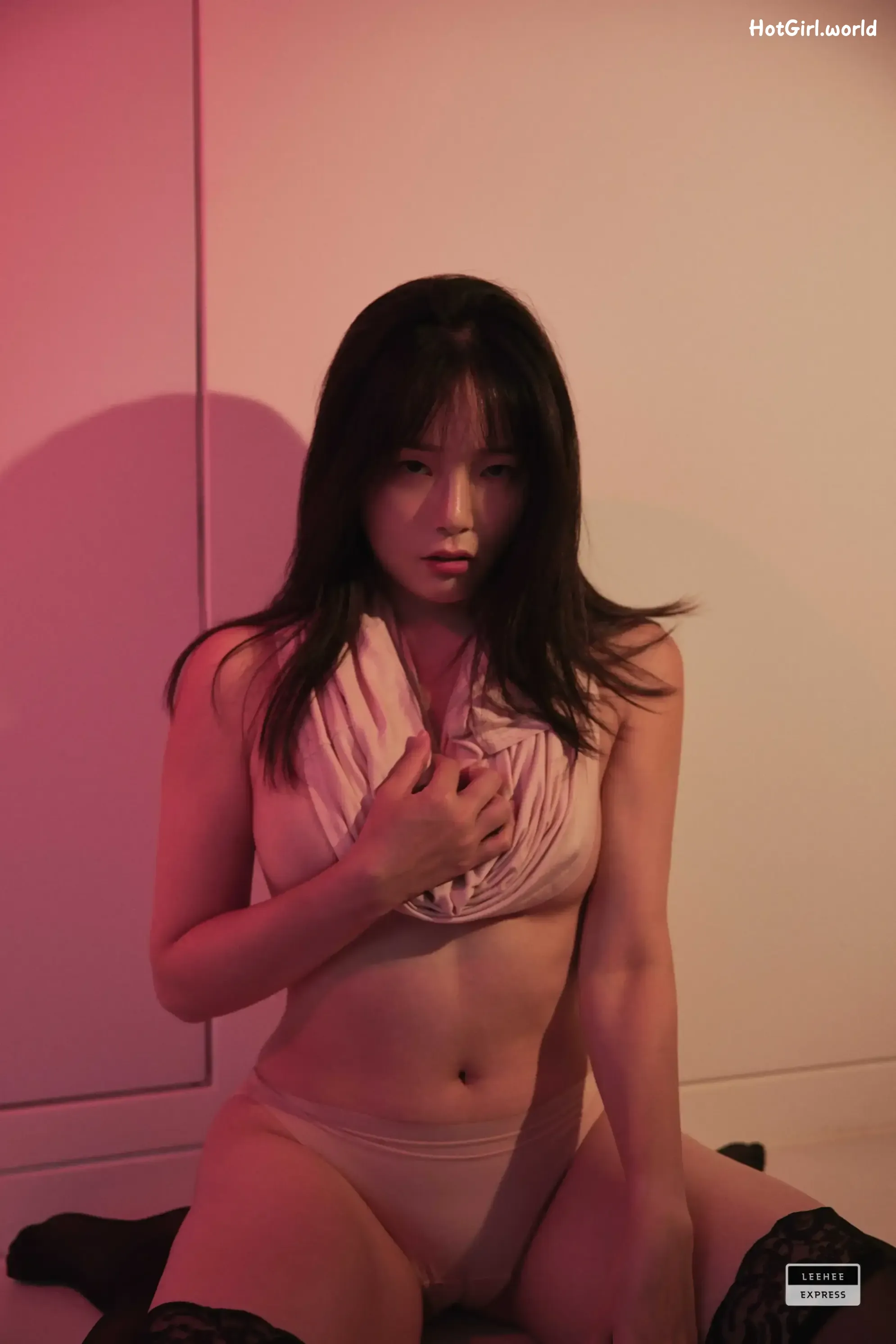037_hotgirl.world.webp