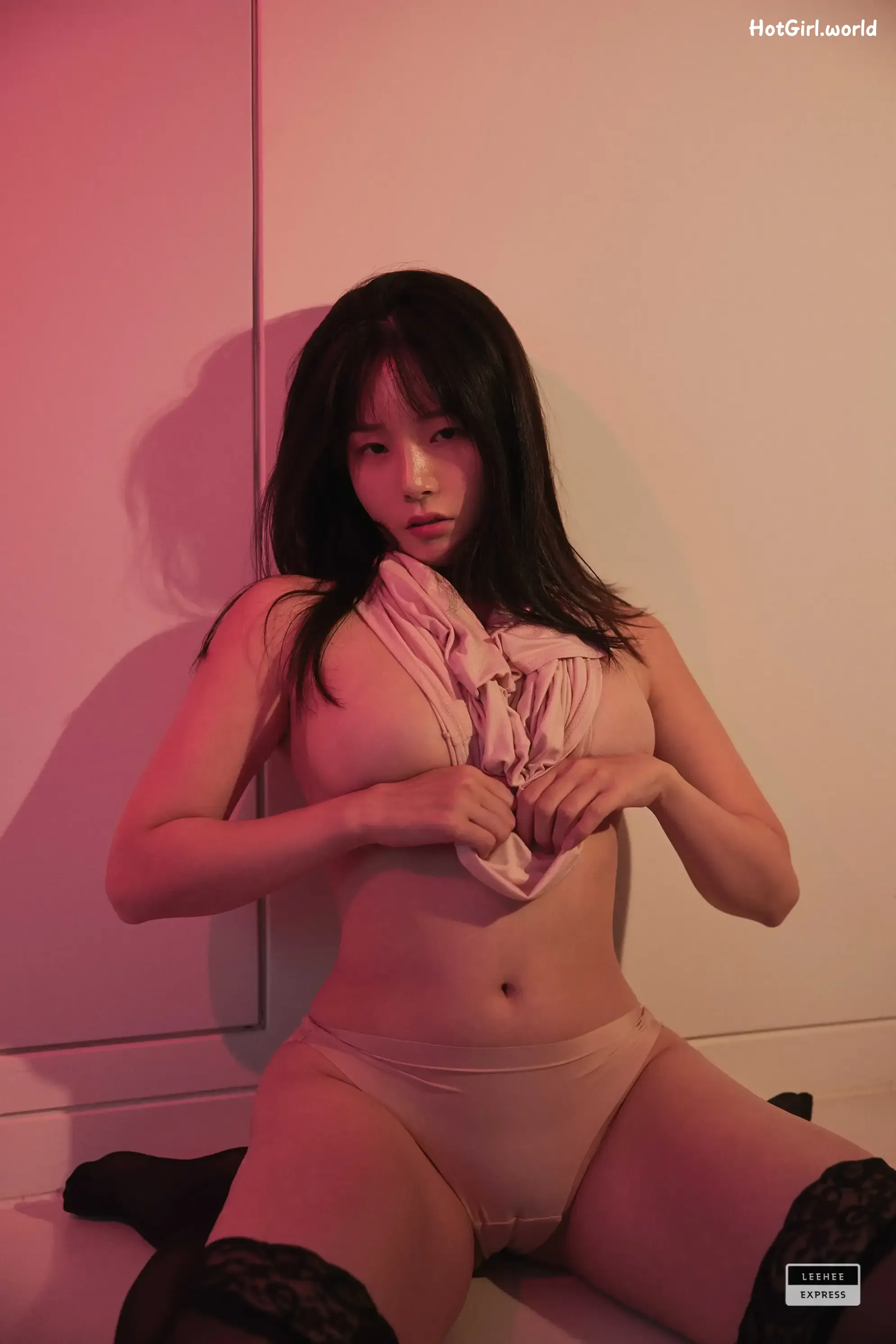 038_hotgirl.world.webp