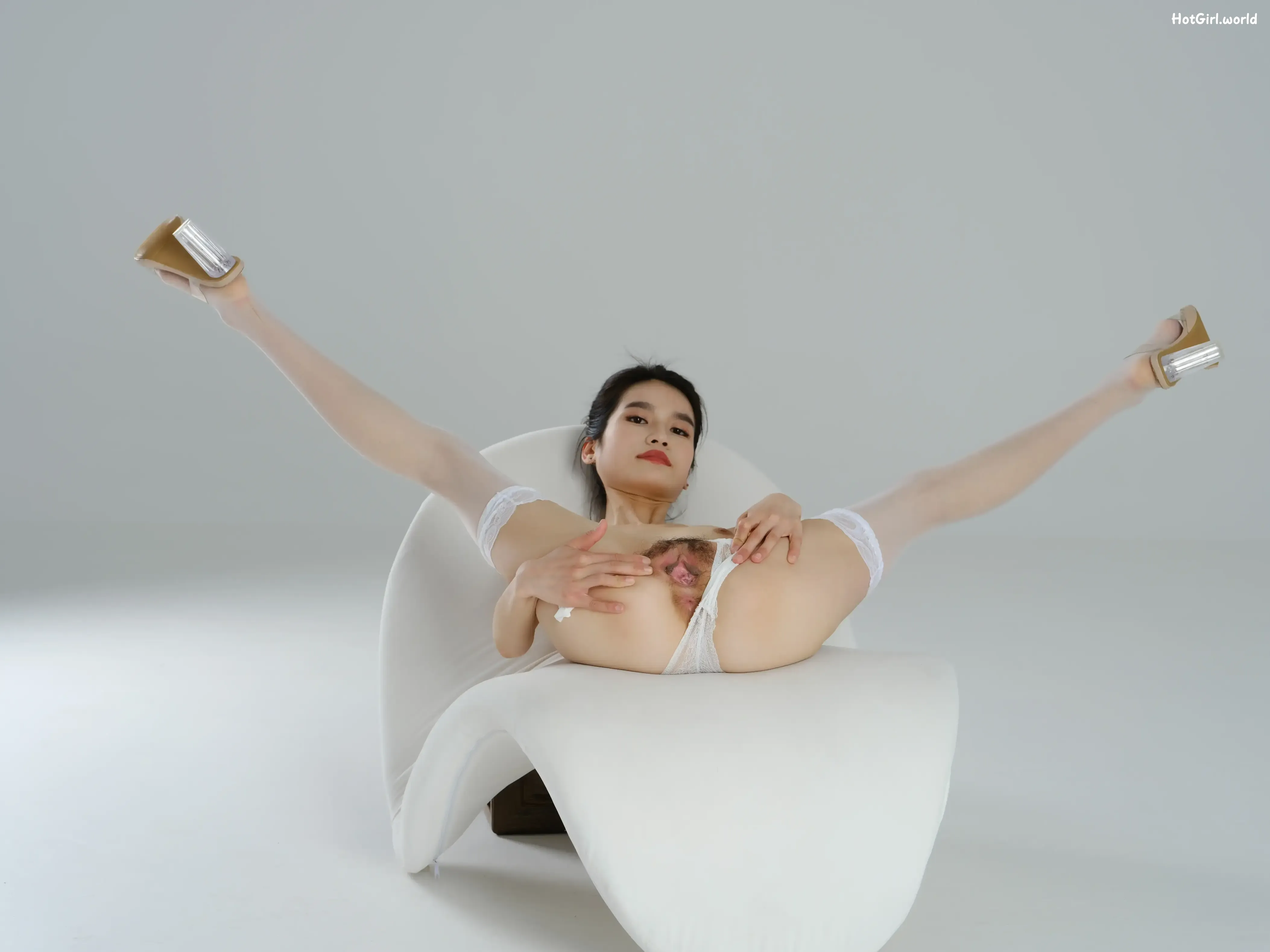 006_hotgirl.world.webp