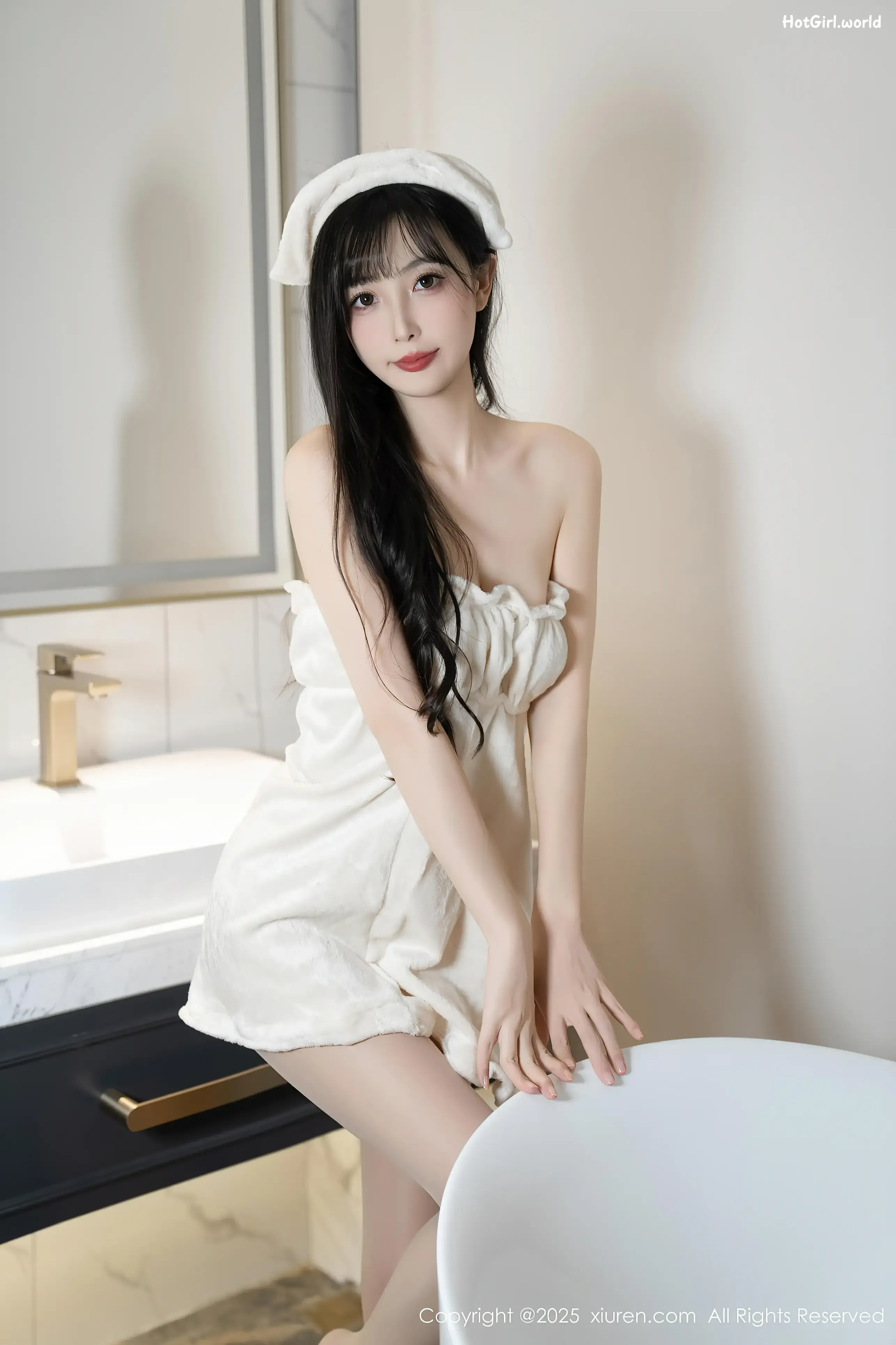 011_hotgirl.world.webp
