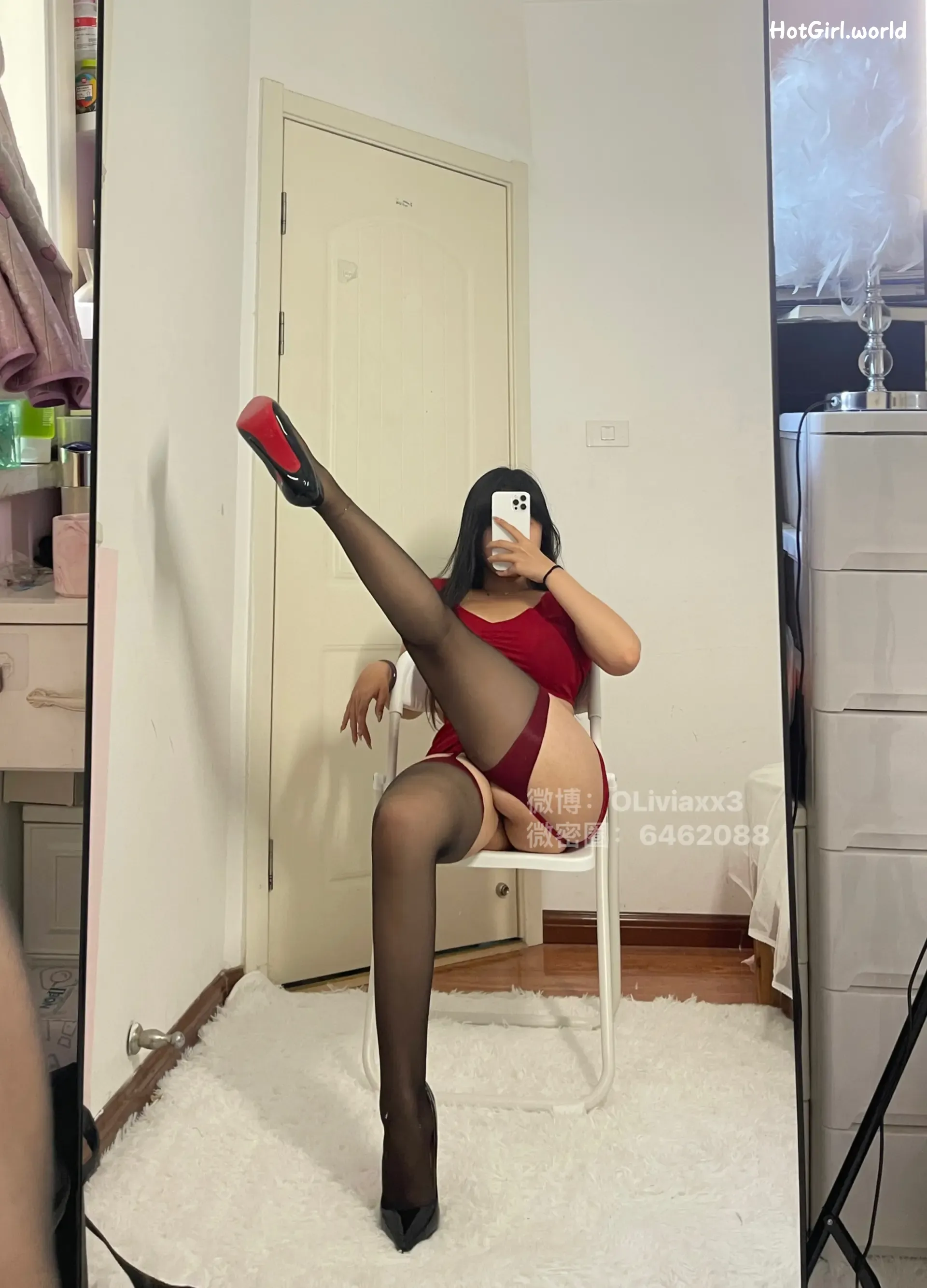 084_hotgirl.world.webp