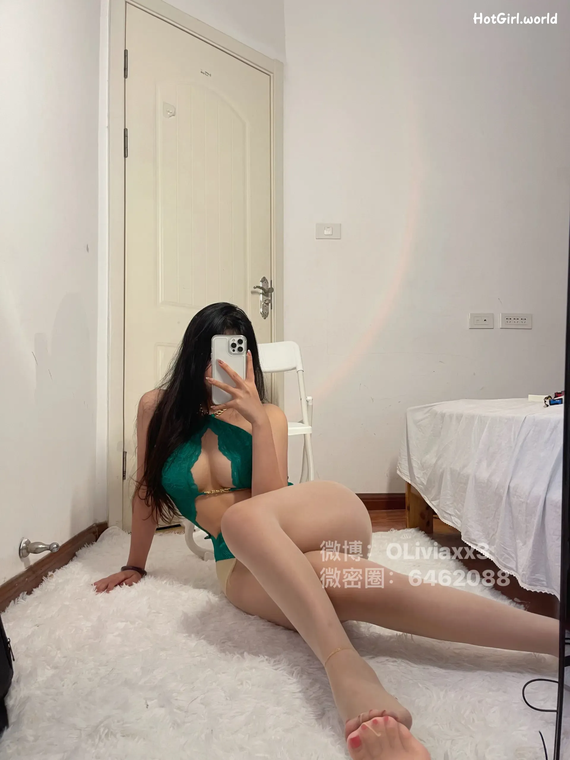 120_hotgirl.world.webp