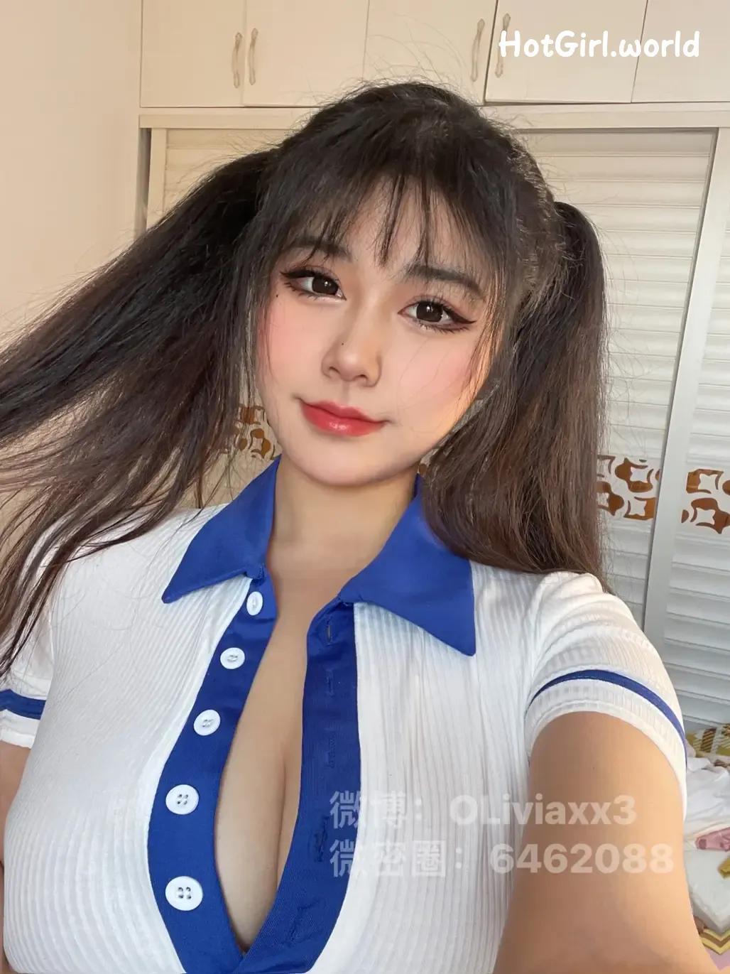 242_hotgirl.world.webp