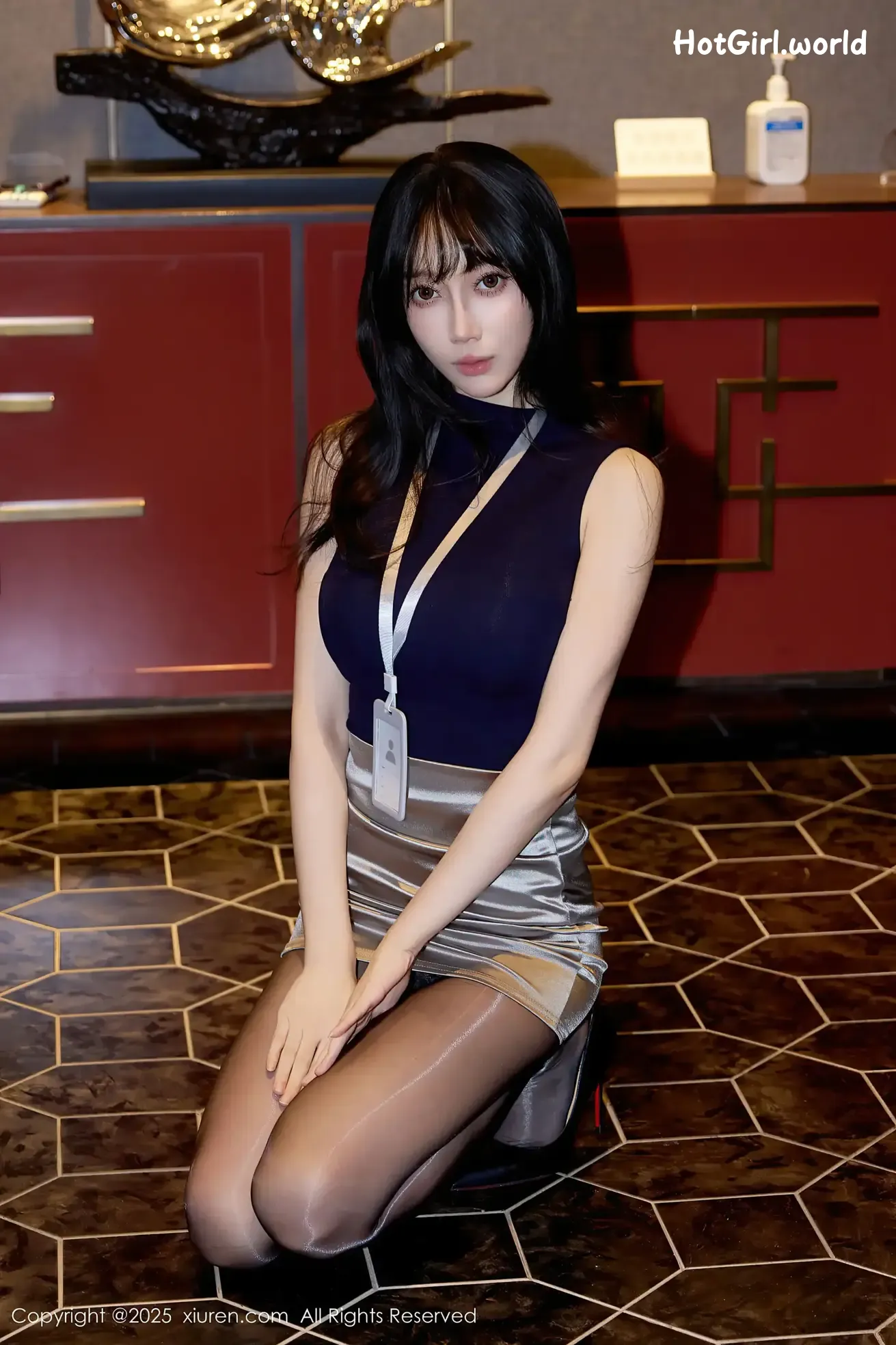 003_hotgirl.world.webp