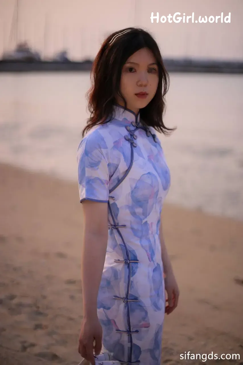 005_hotgirl.world.webp