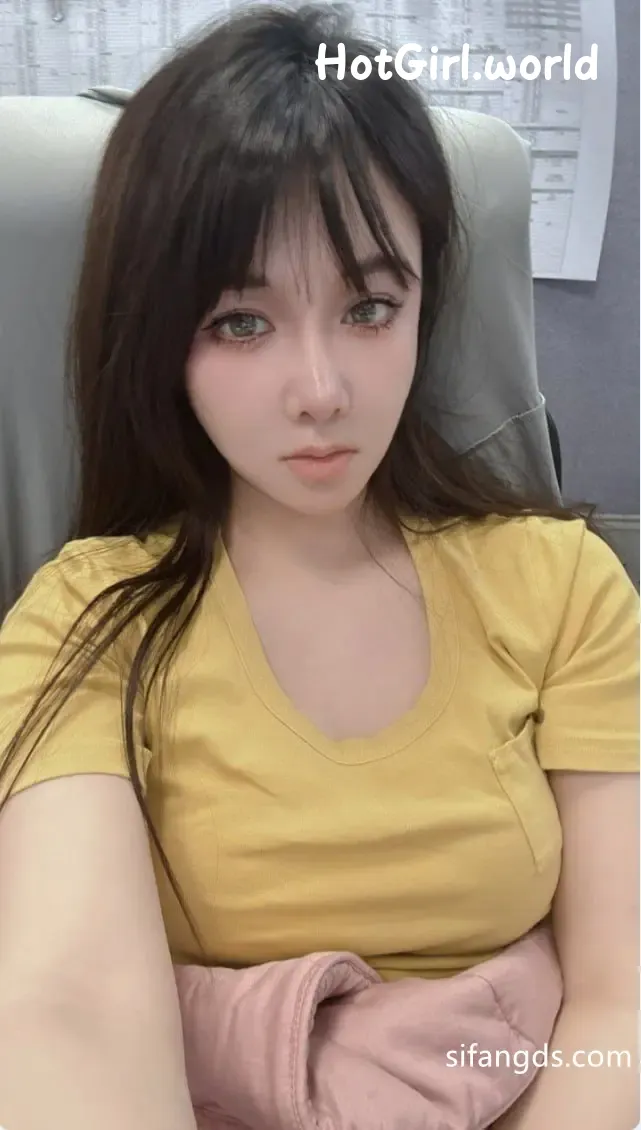 145_hotgirl.world.webp