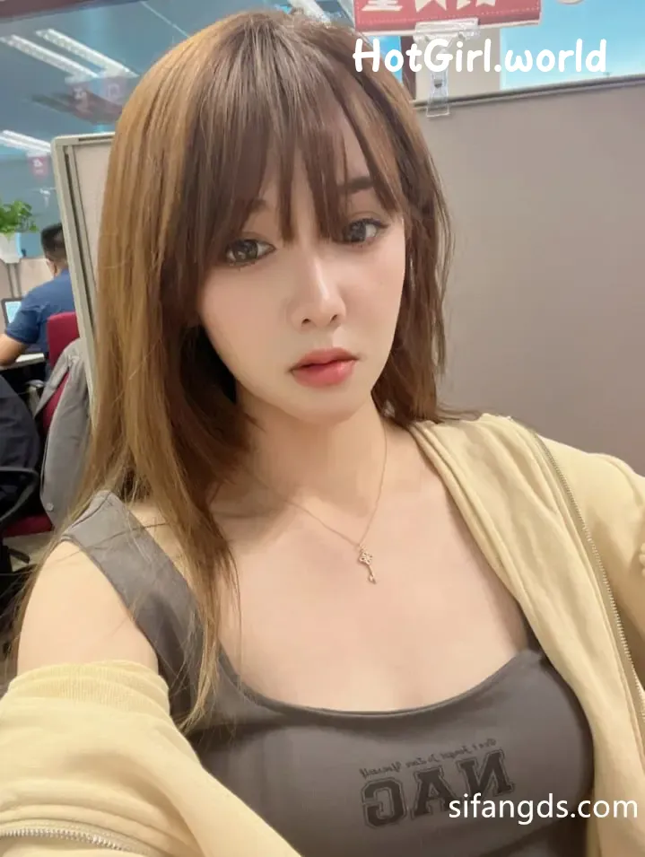 189_hotgirl.world.webp