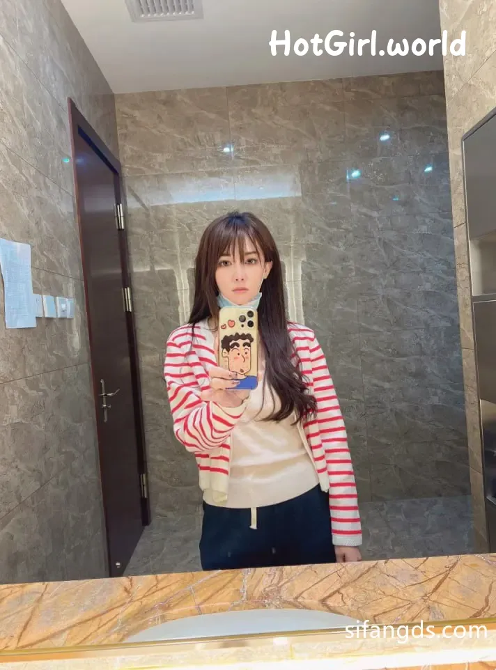 191_hotgirl.world.webp