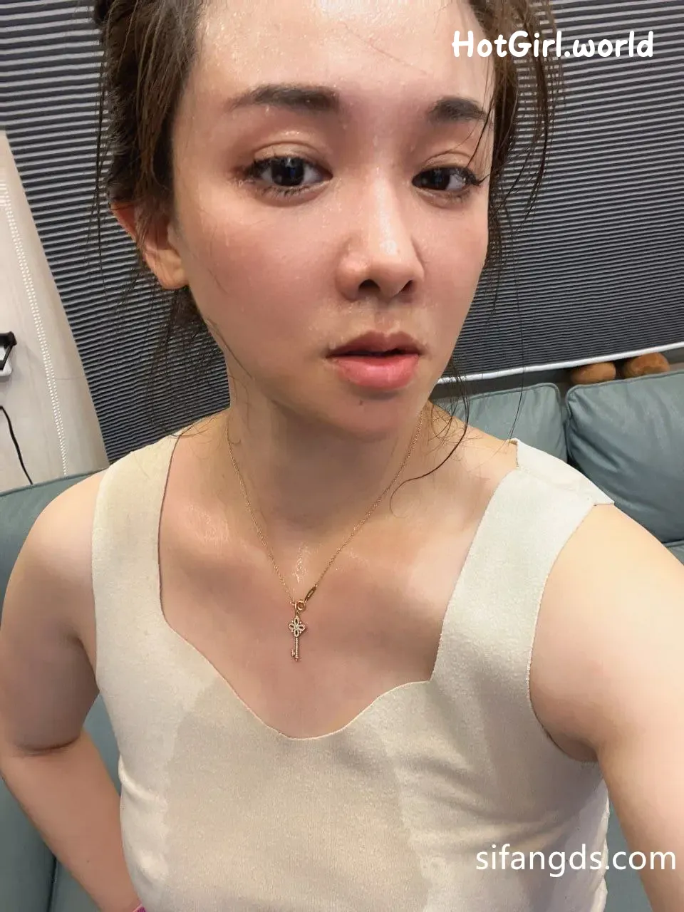 196_hotgirl.world.webp
