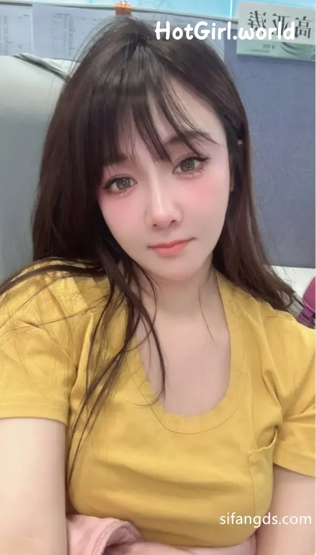 209_hotgirl.world.webp