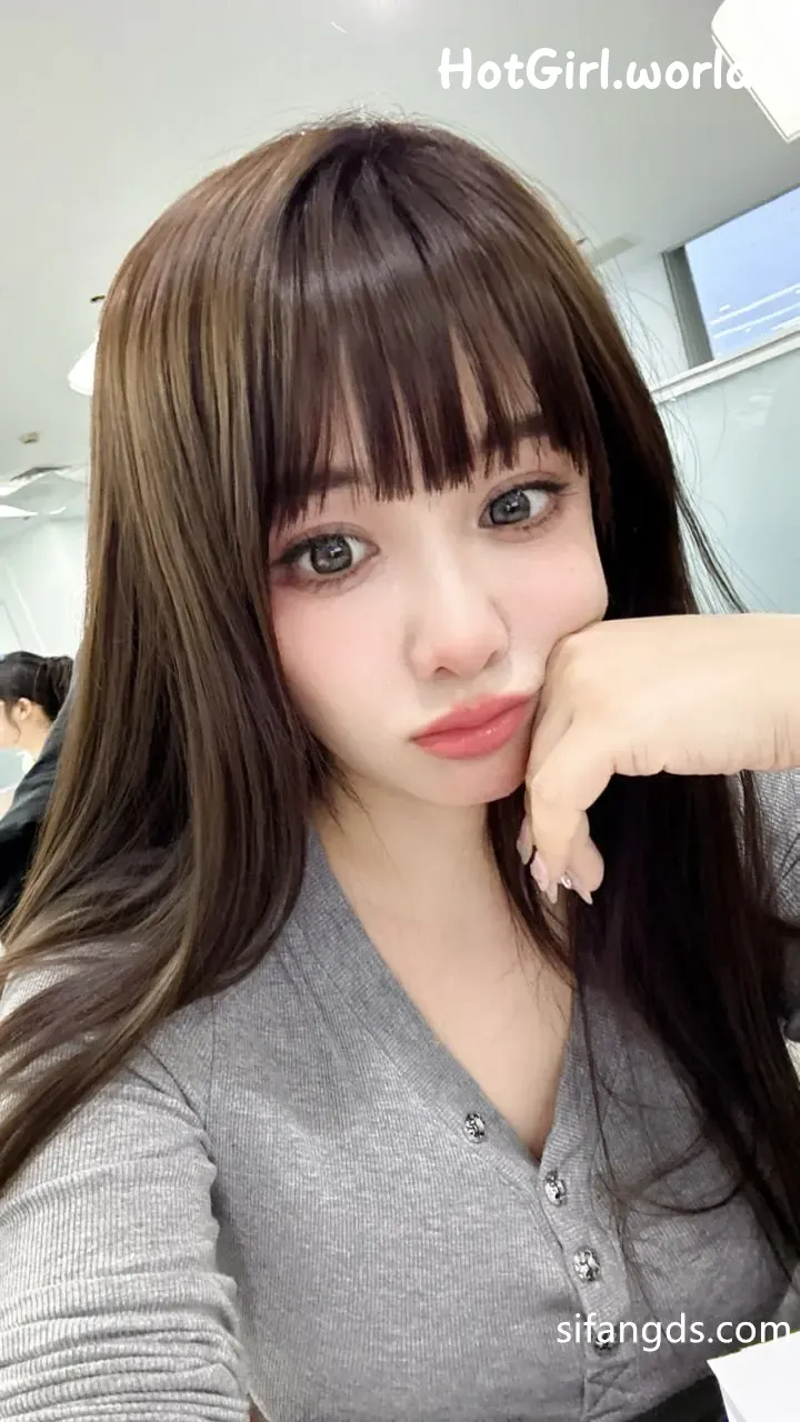 217_hotgirl.world.webp