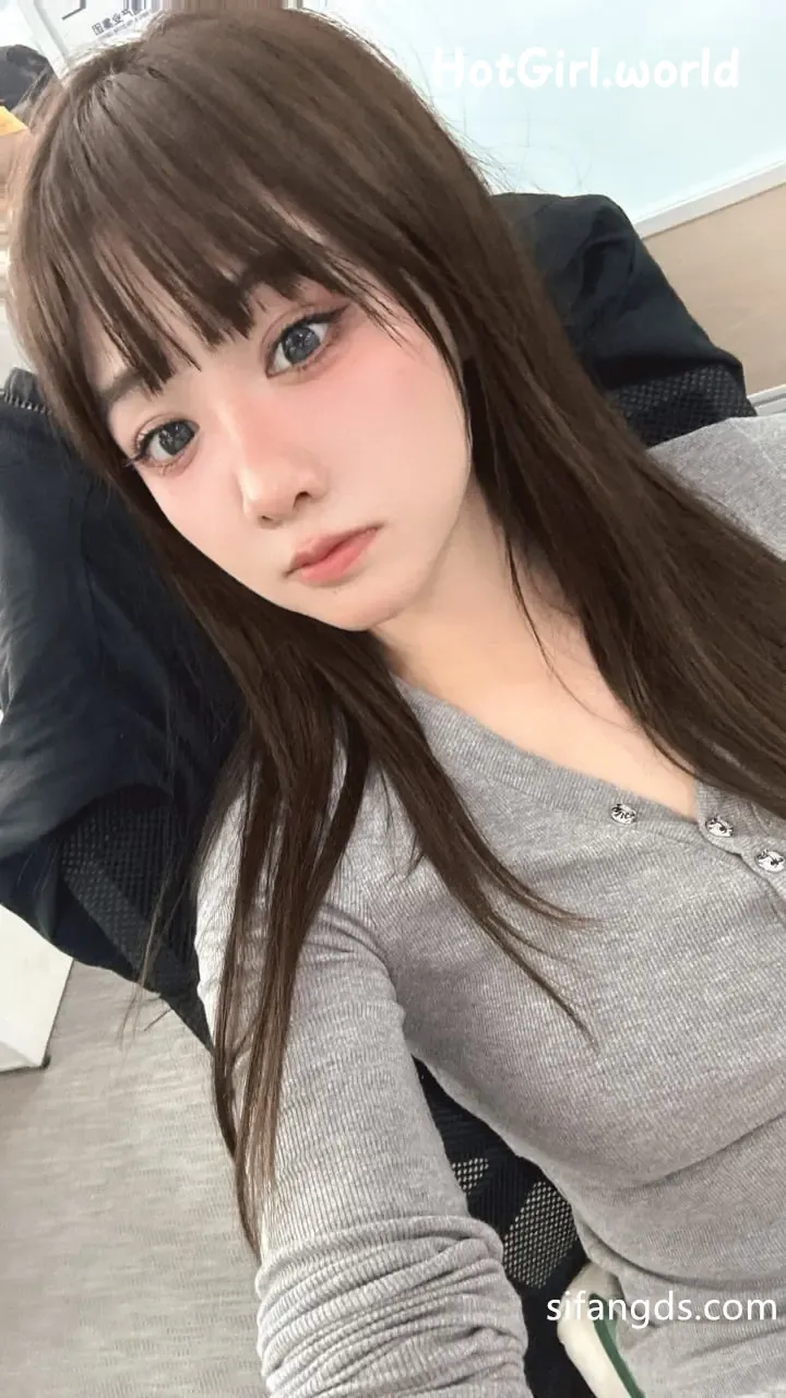 227_hotgirl.world.webp