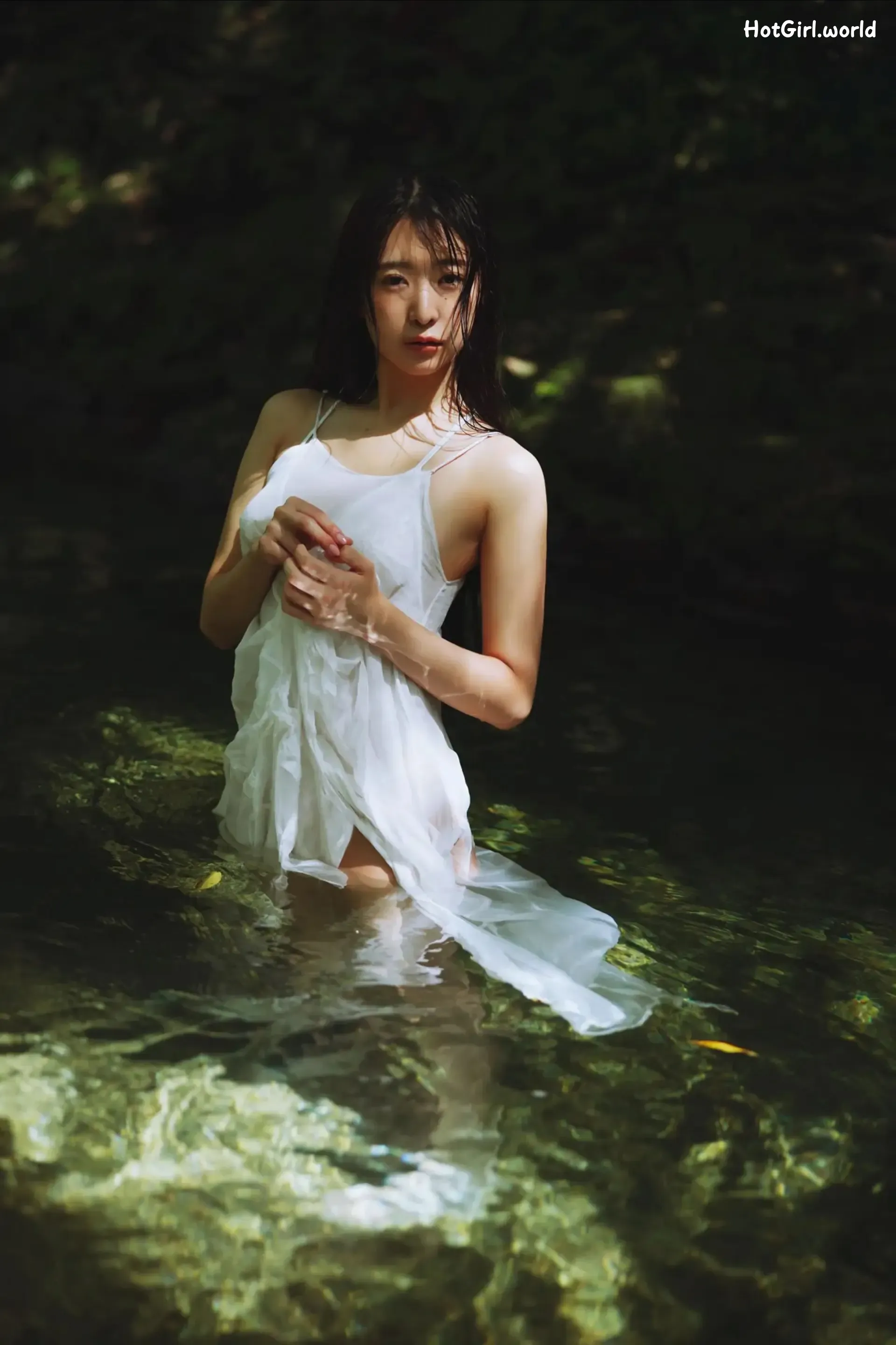 004_hotgirl.world.webp
