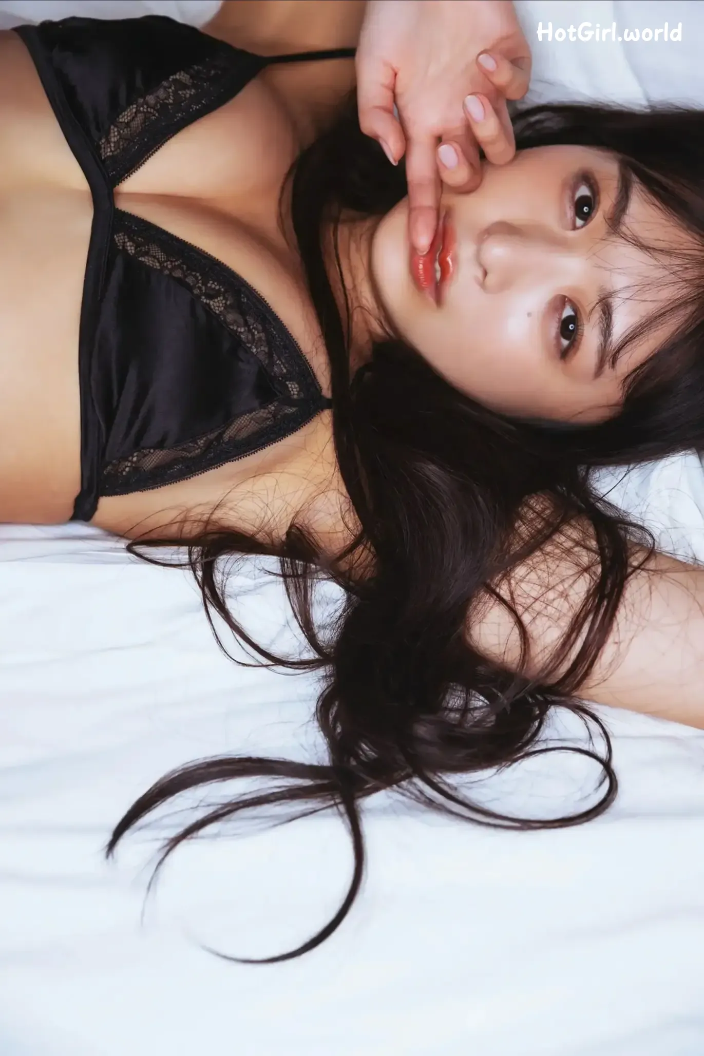 074_hotgirl.world.webp