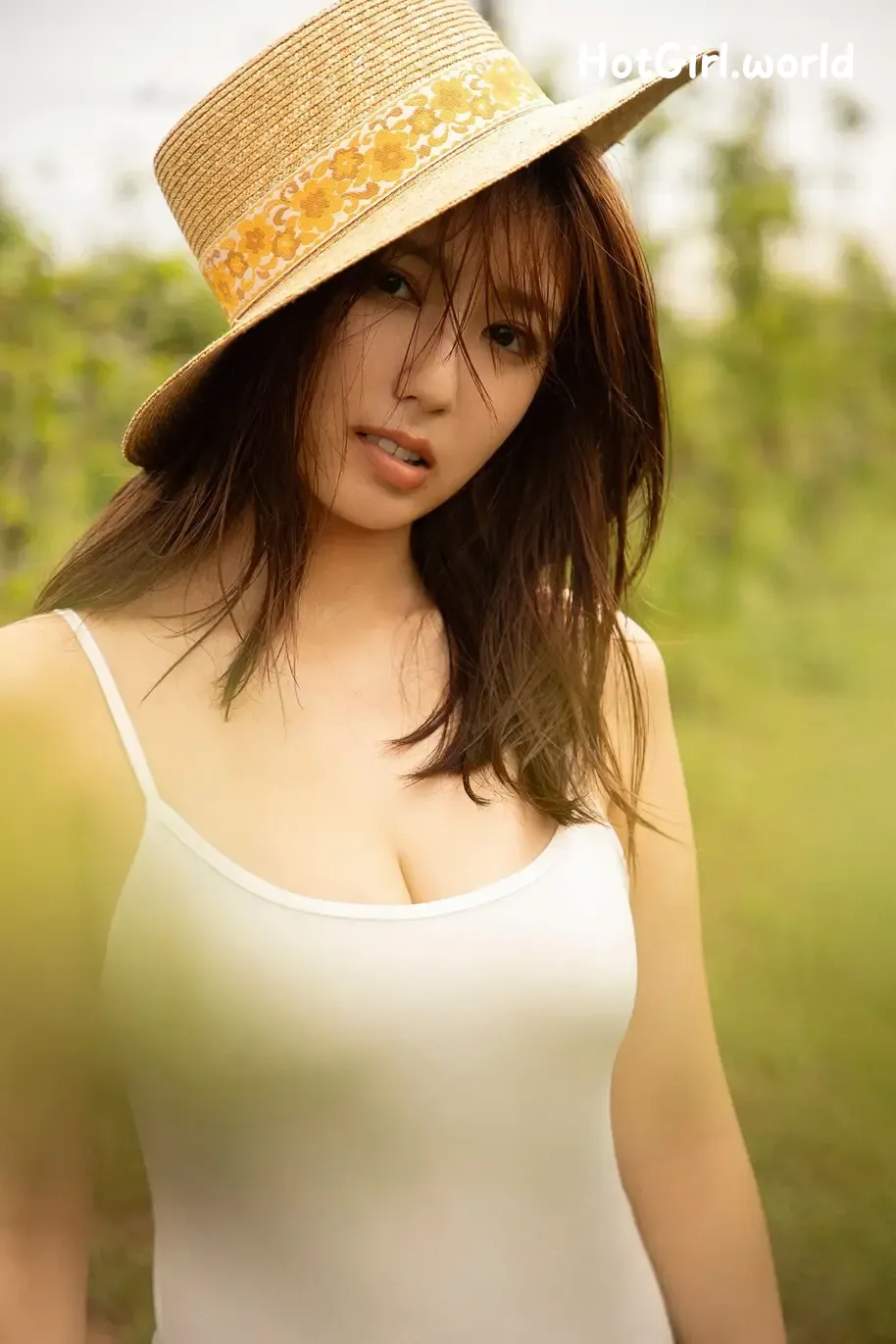 084_hotgirl.world.webp