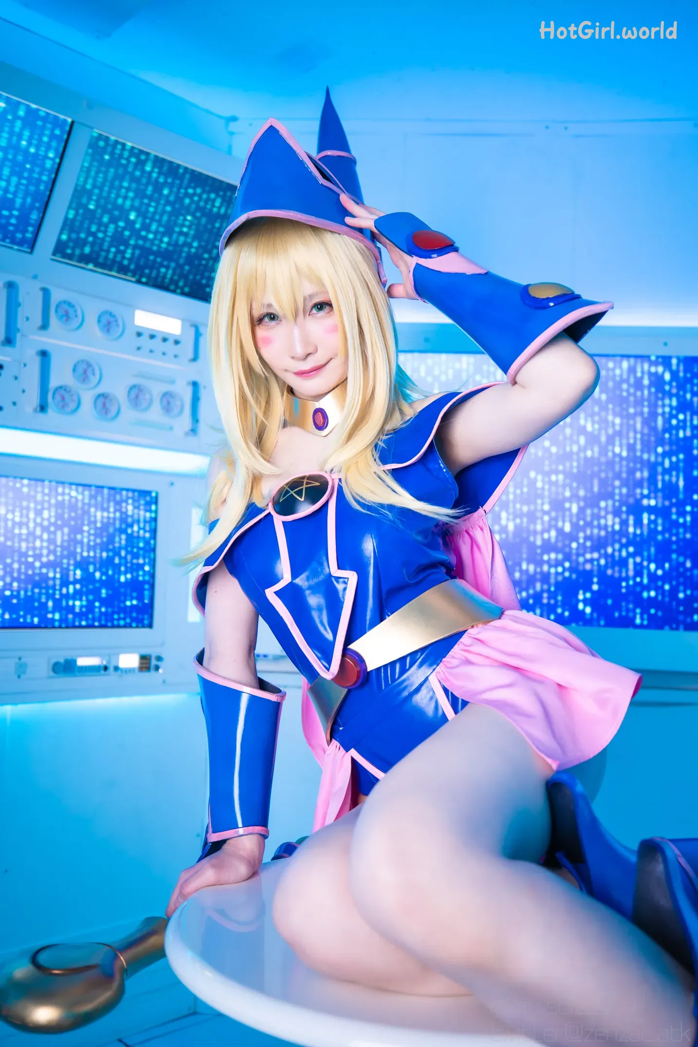Coser-Atsuki-Magician-of-Sweet-Chaos-hotgirl.world-144.webp