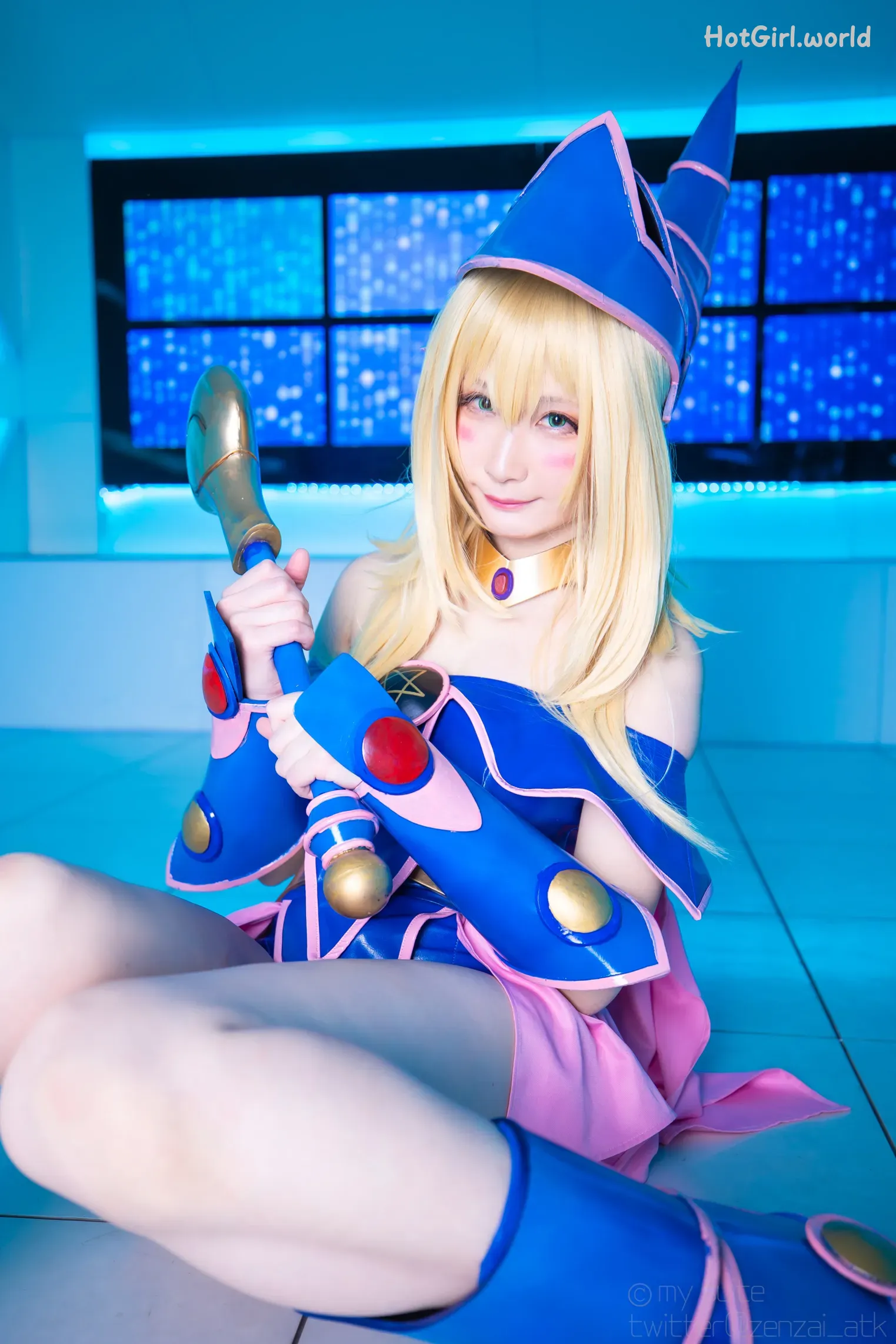 Coser-Atsuki-Magician-of-Sweet-Chaos-hotgirl.world-190.webp