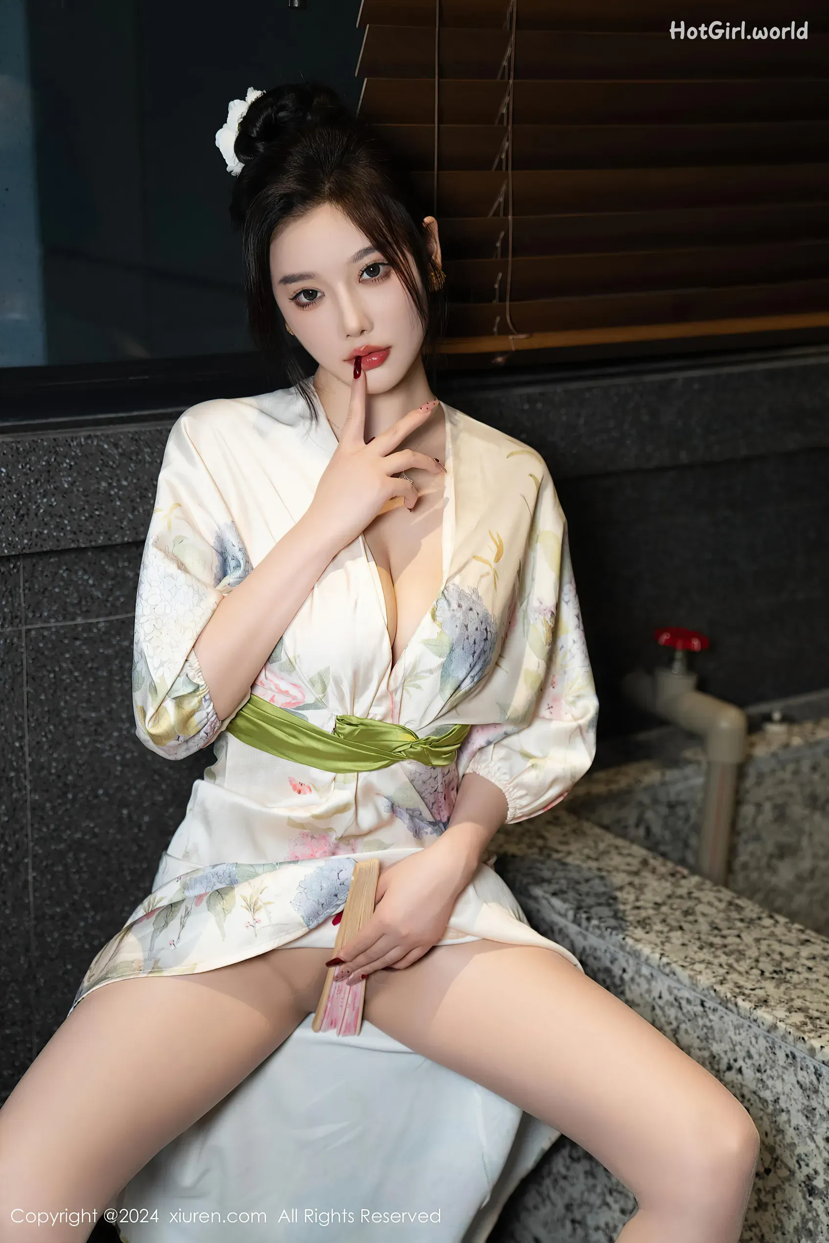 XiuRen-秀人网-No.9470-杨晨晨-Yome-Yang Chen Chen