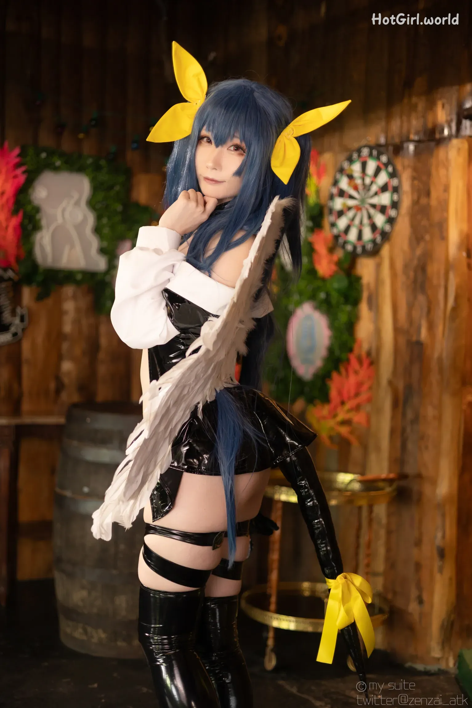 Coser-Atsuki-SUITE-DECEMBER-hotgirl.world-101.webp