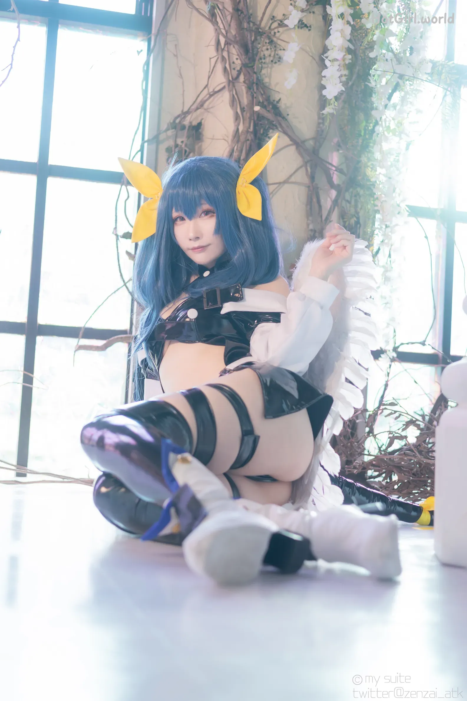 Coser-Atsuki-SUITE-DECEMBER-hotgirl.world-134.webp
