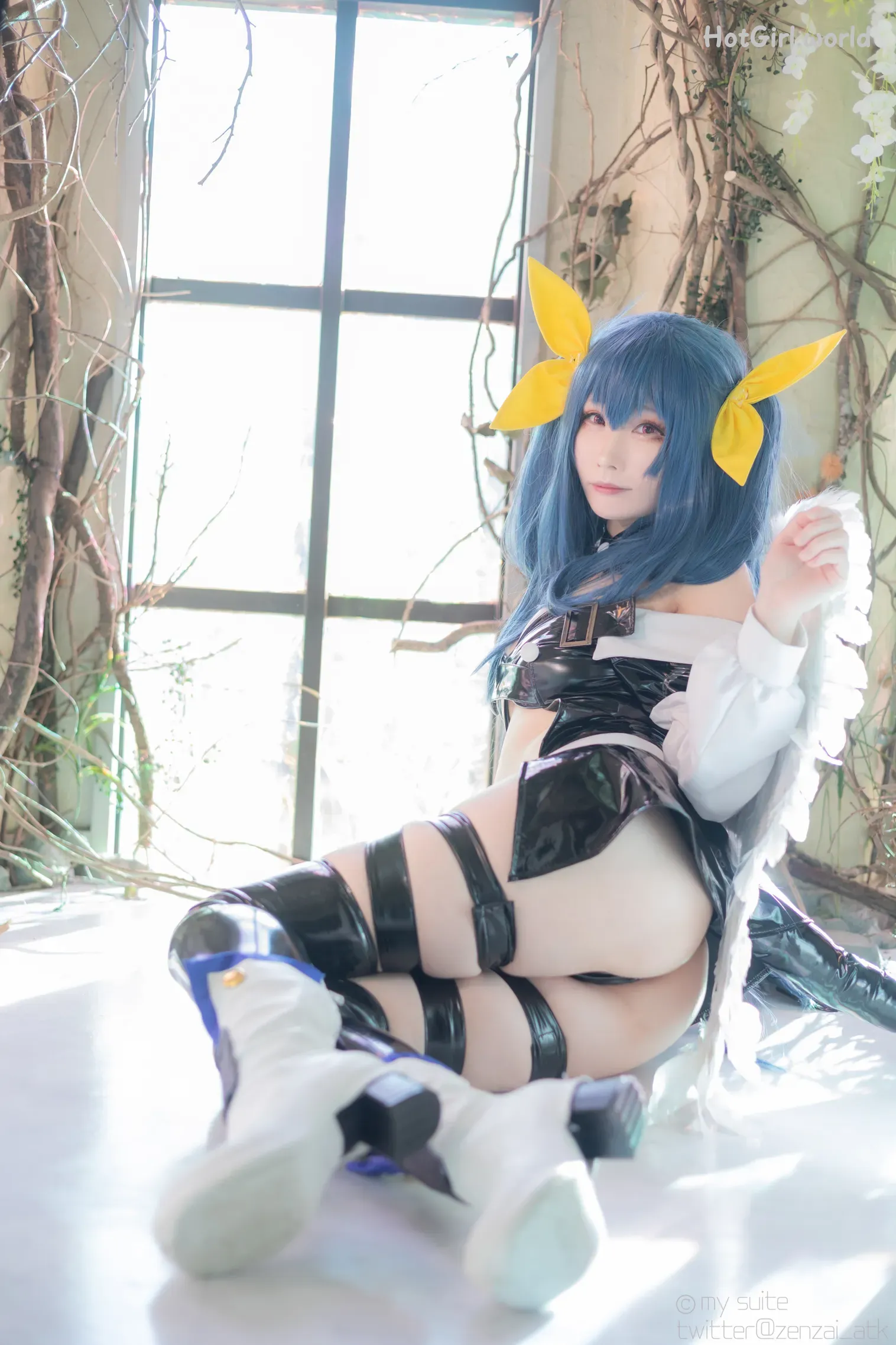 Coser-Atsuki-SUITE-DECEMBER-hotgirl.world-136.webp