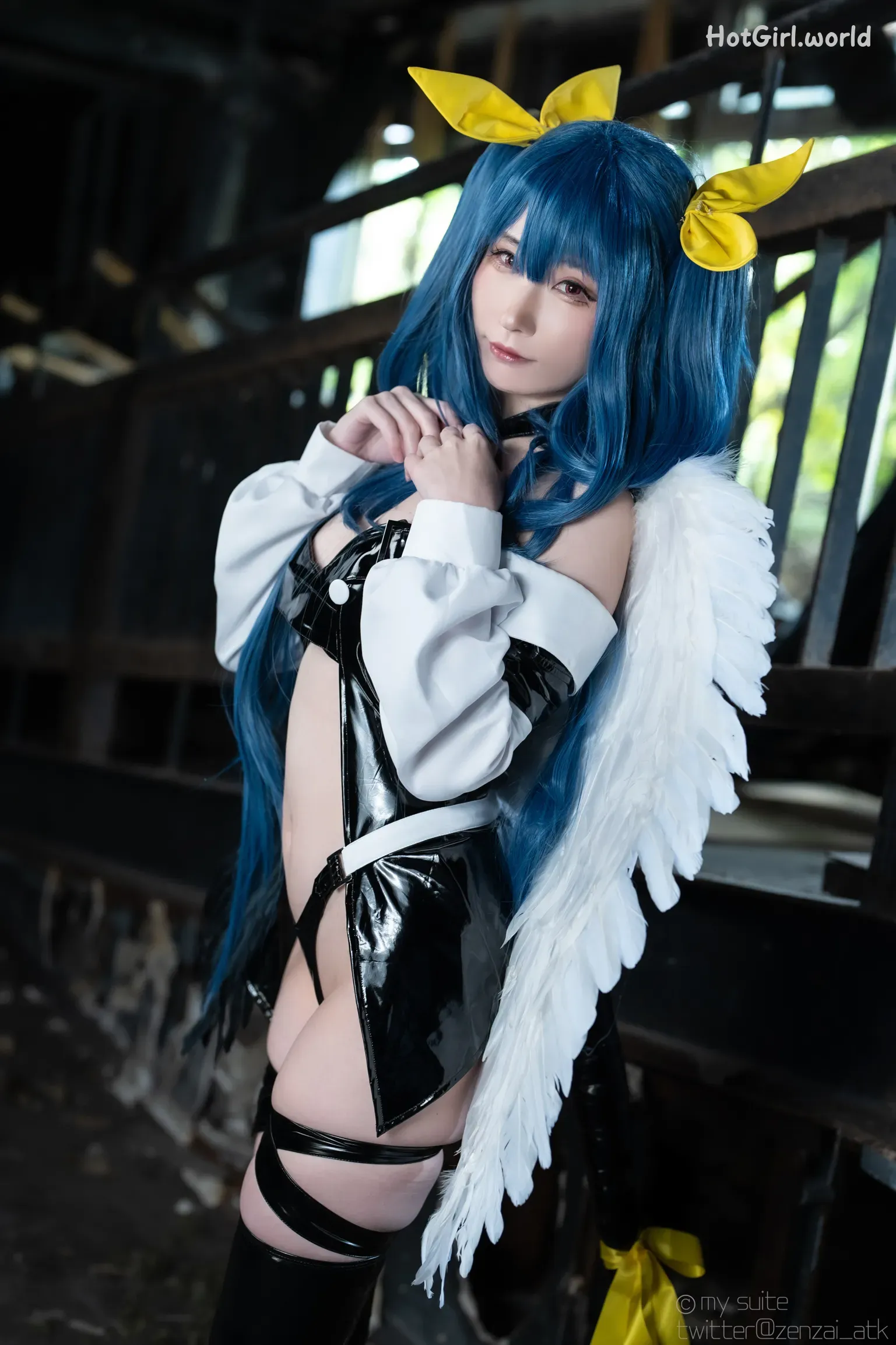 Coser-Atsuki-SUITE-DECEMBER-hotgirl.world-160.webp