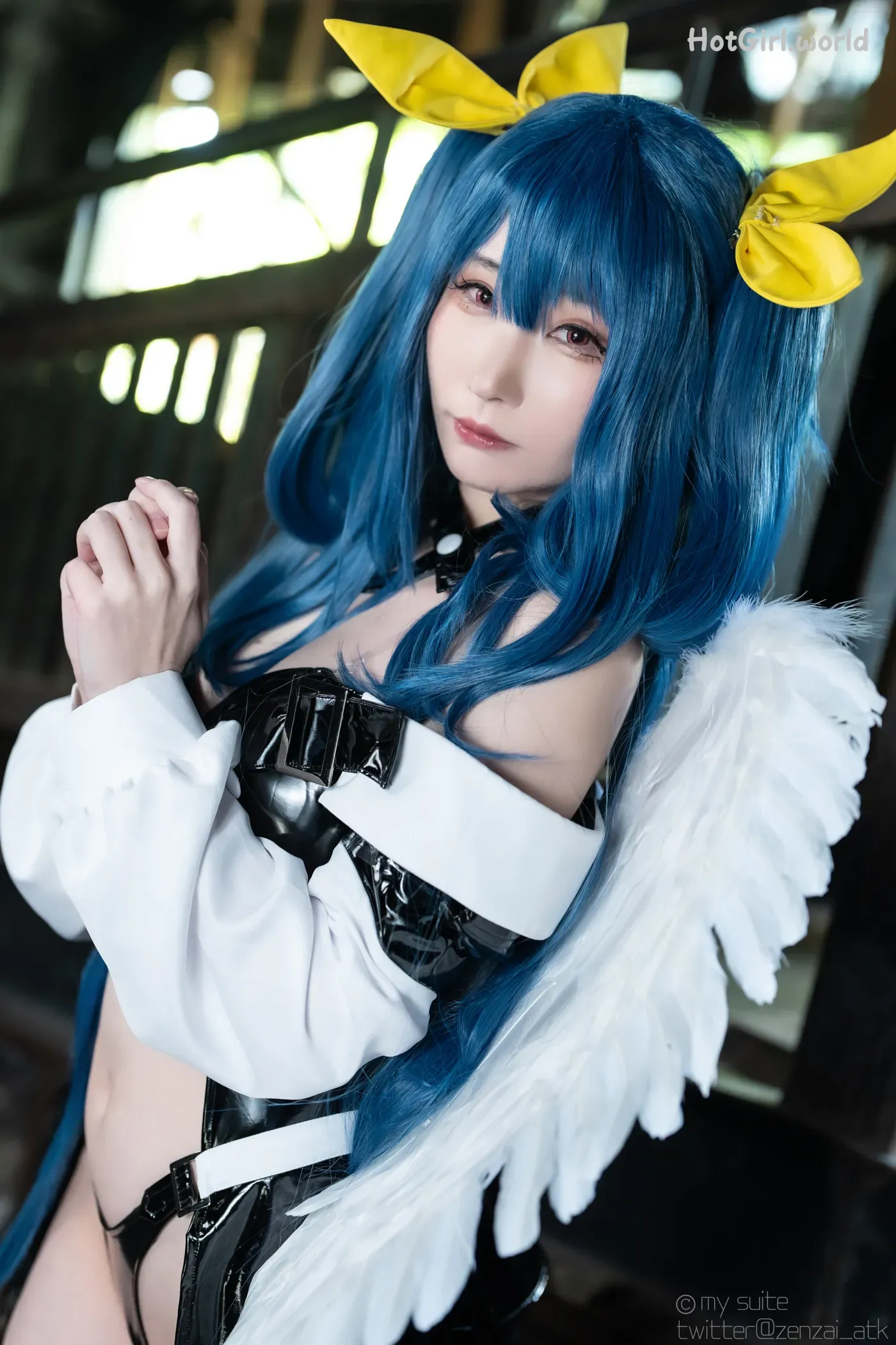 Coser-Atsuki-SUITE-DECEMBER-hotgirl.world-164.webp