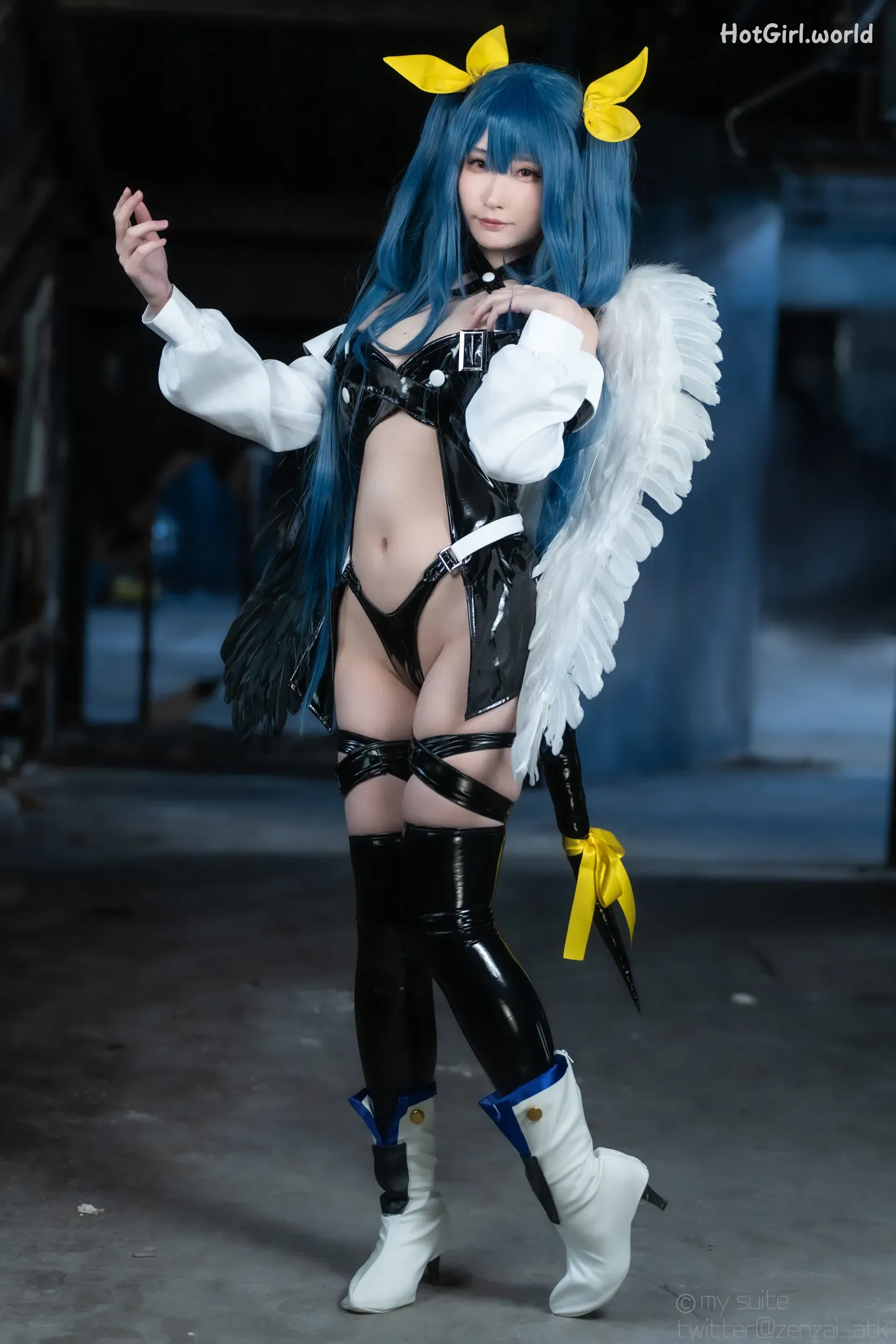 Coser-Atsuki-SUITE-DECEMBER-hotgirl.world-181.webp