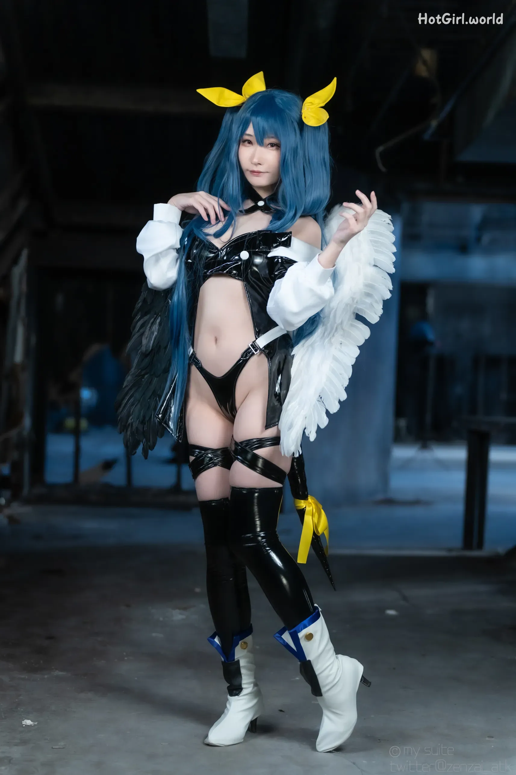 Coser-Atsuki-SUITE-DECEMBER-hotgirl.world-184.webp