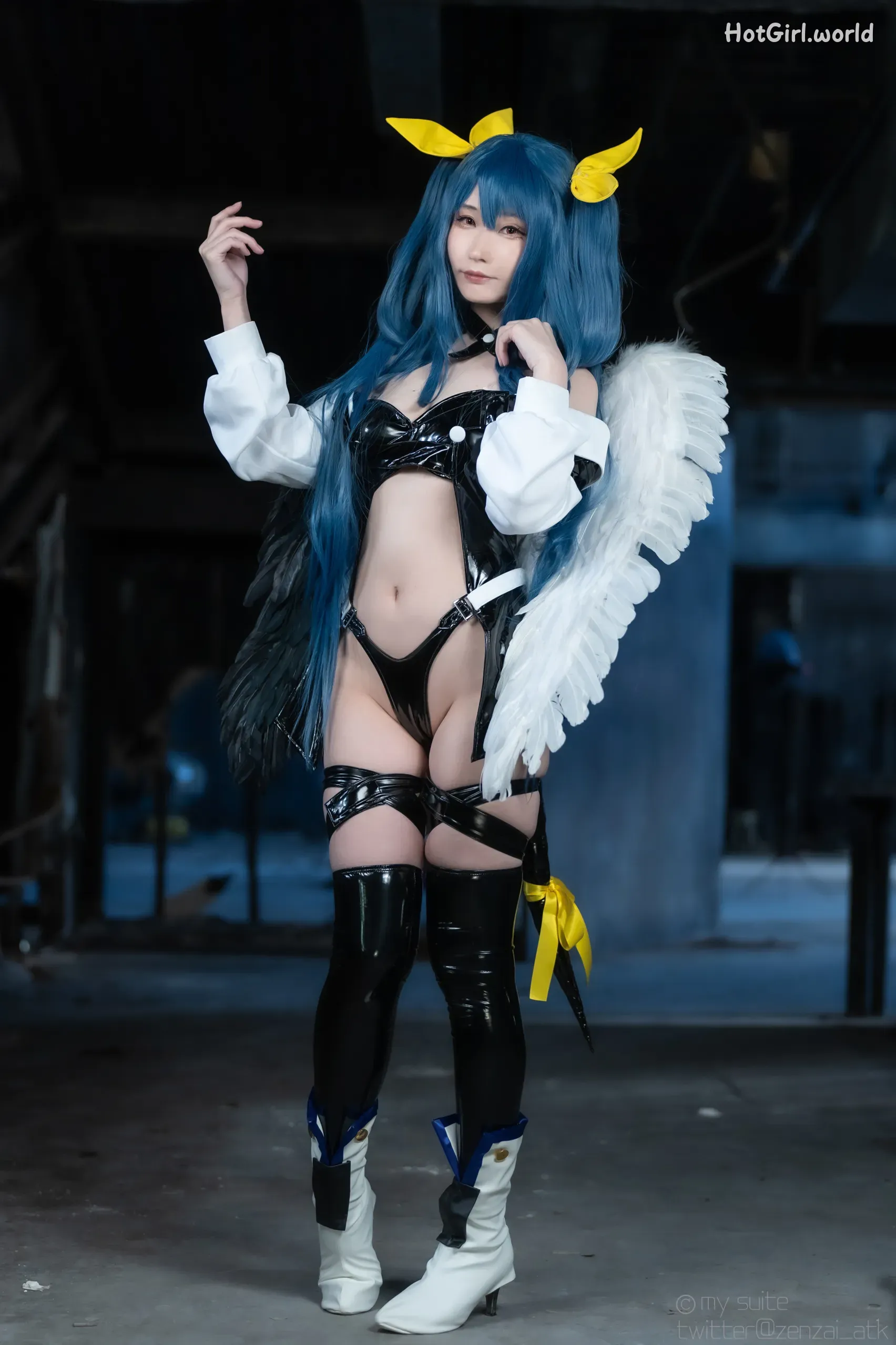 Coser-Atsuki-SUITE-DECEMBER-hotgirl.world-185.webp