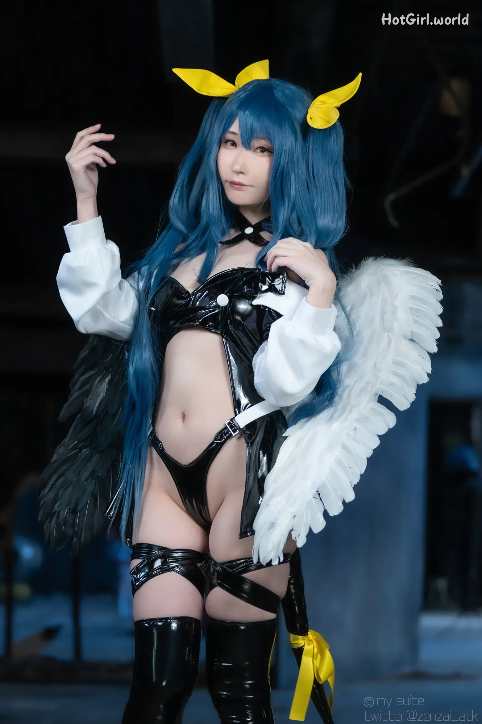 Coser-Atsuki-SUITE-DECEMBER-hotgirl.world-186.webp