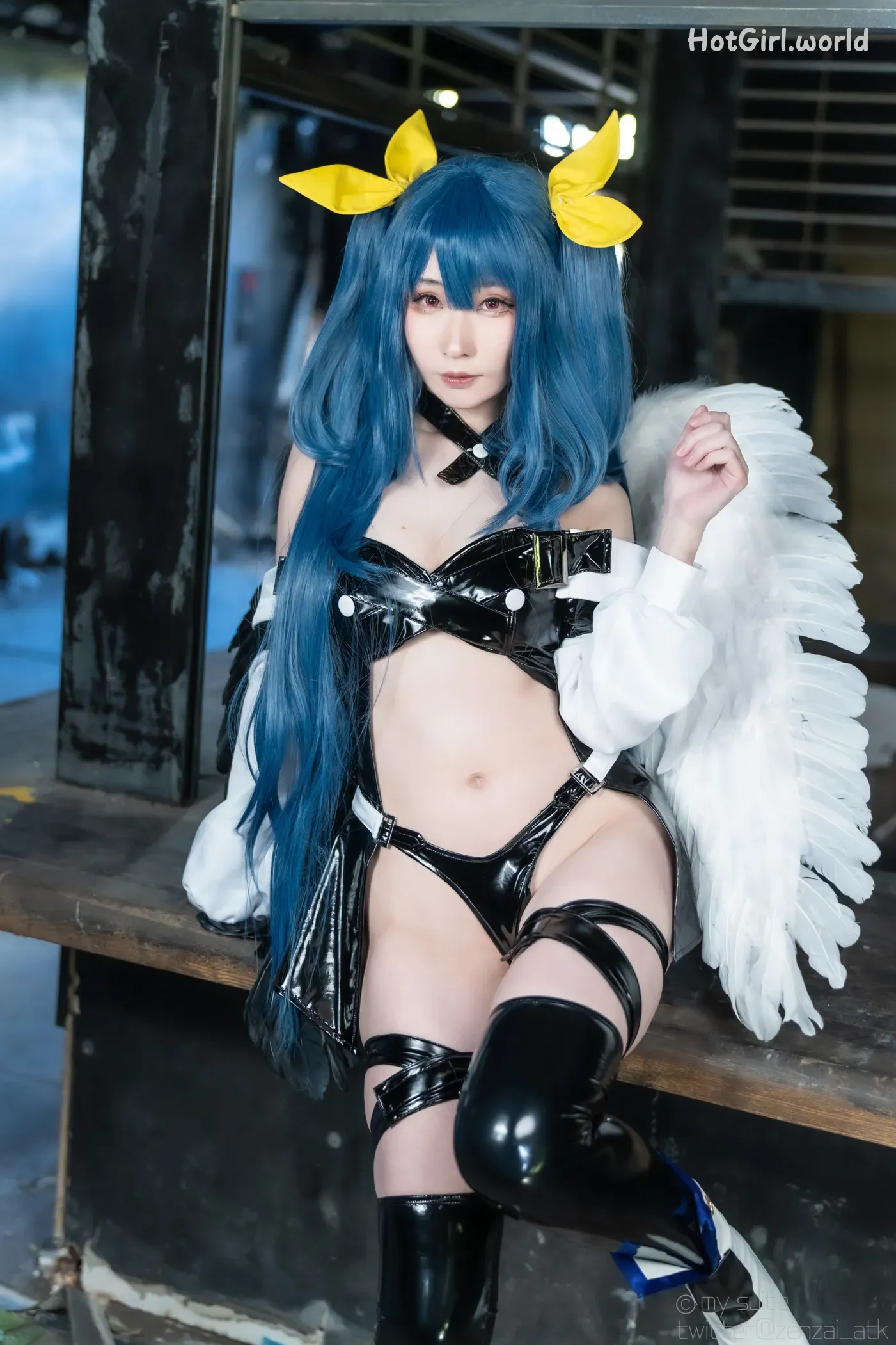 Coser-Atsuki-SUITE-DECEMBER-hotgirl.world-195.webp