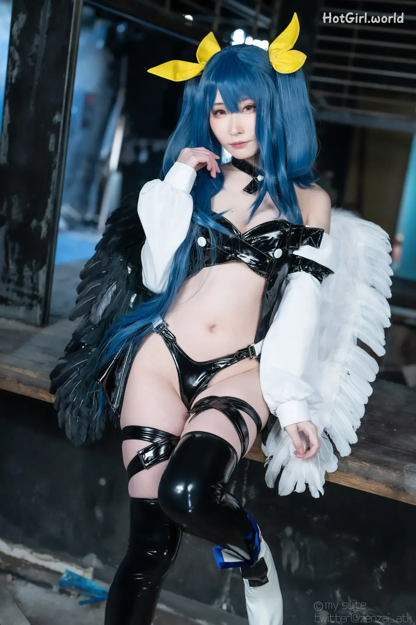 Coser-Atsuki-SUITE-DECEMBER-hotgirl.world-198.webp