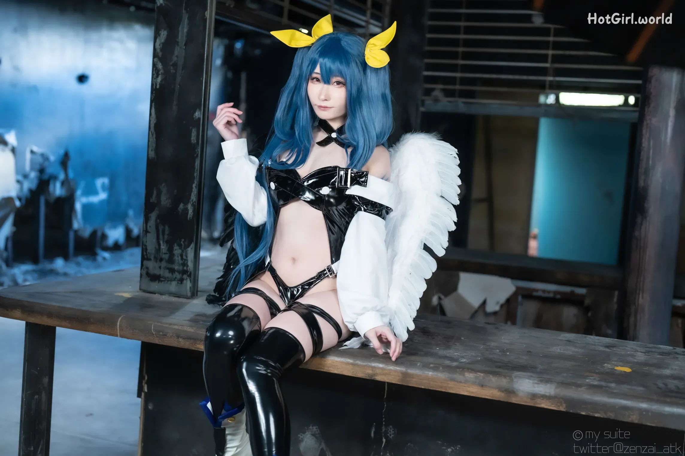 Coser-Atsuki-SUITE-DECEMBER-hotgirl.world-214.webp