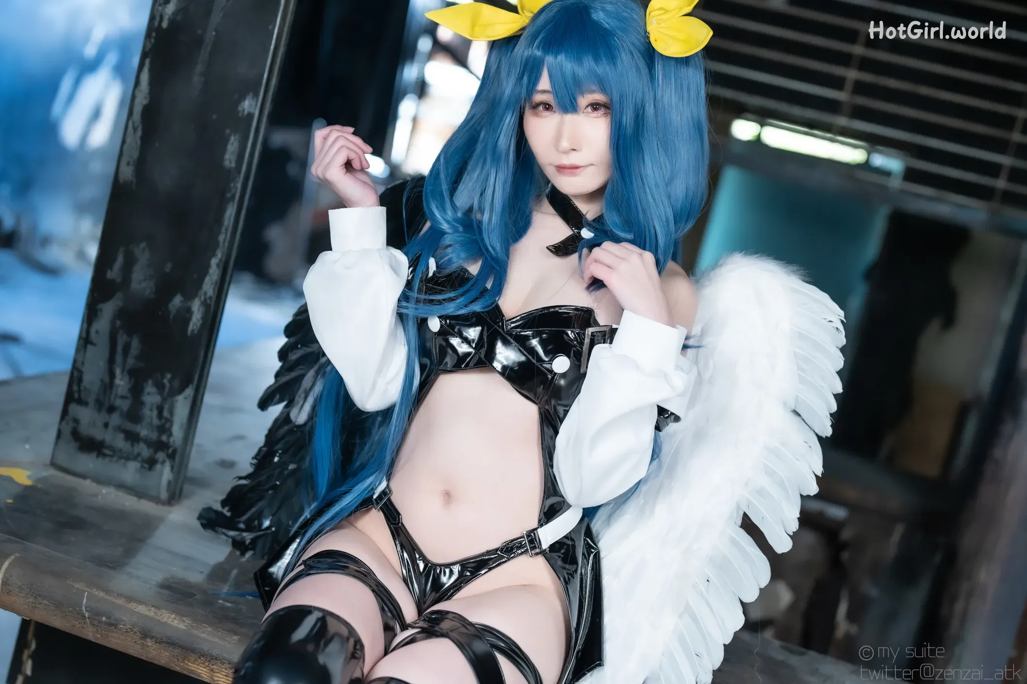 Coser-Atsuki-SUITE-DECEMBER-hotgirl.world-216.webp