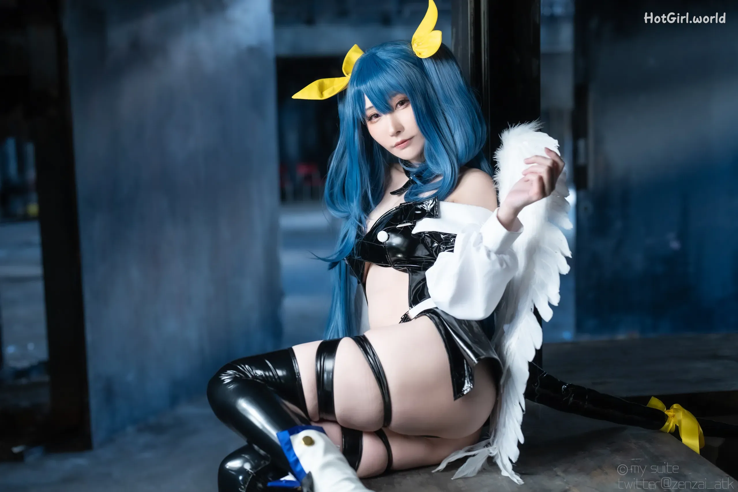 Coser-Atsuki-SUITE-DECEMBER-hotgirl.world-217.webp