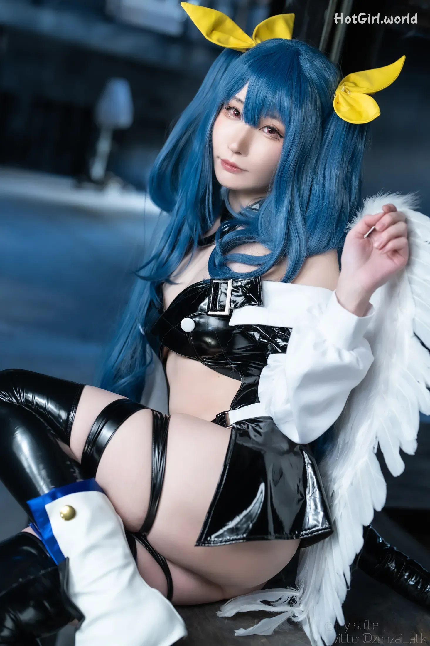 Coser-Atsuki-SUITE-DECEMBER-hotgirl.world-223.webp