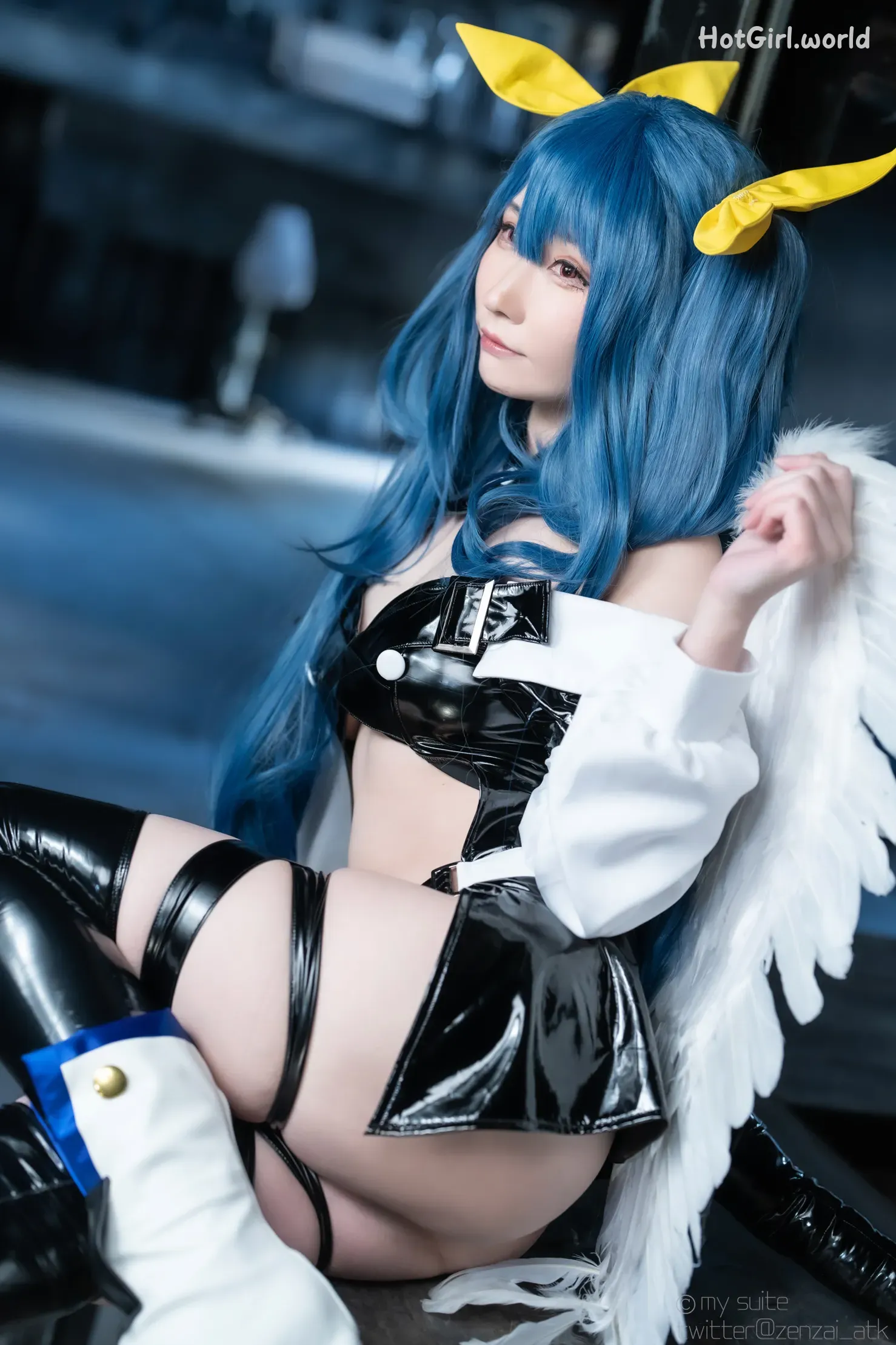 Coser-Atsuki-SUITE-DECEMBER-hotgirl.world-225.webp
