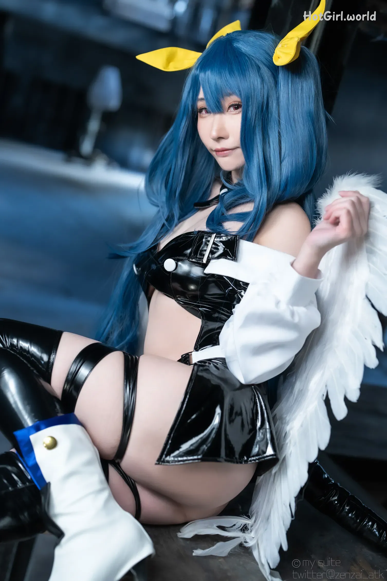 Coser-Atsuki-SUITE-DECEMBER-hotgirl.world-226.webp