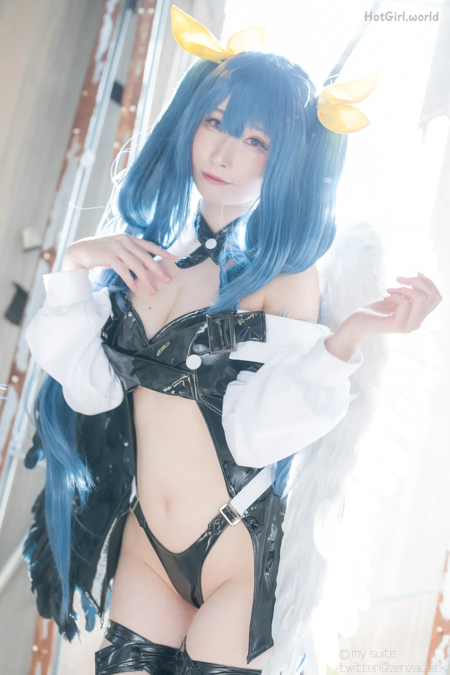 Coser-Atsuki-SUITE-DECEMBER-hotgirl.world-250.webp