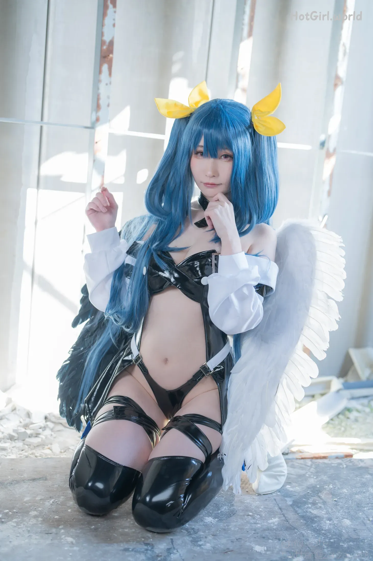 Coser-Atsuki-SUITE-DECEMBER-hotgirl.world-261.webp