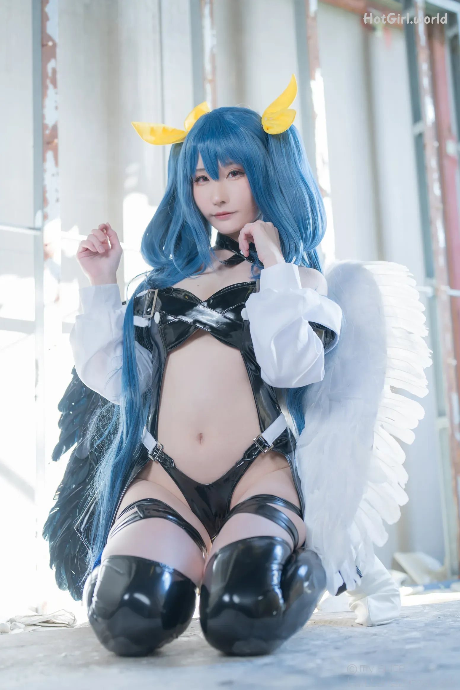Coser-Atsuki-SUITE-DECEMBER-hotgirl.world-266.webp