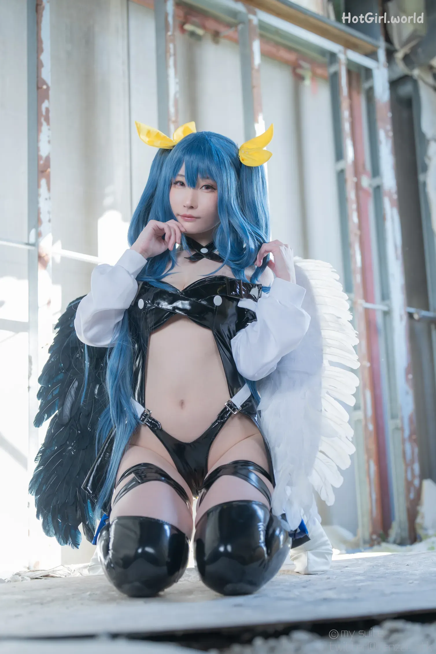 Coser-Atsuki-SUITE-DECEMBER-hotgirl.world-272.webp
