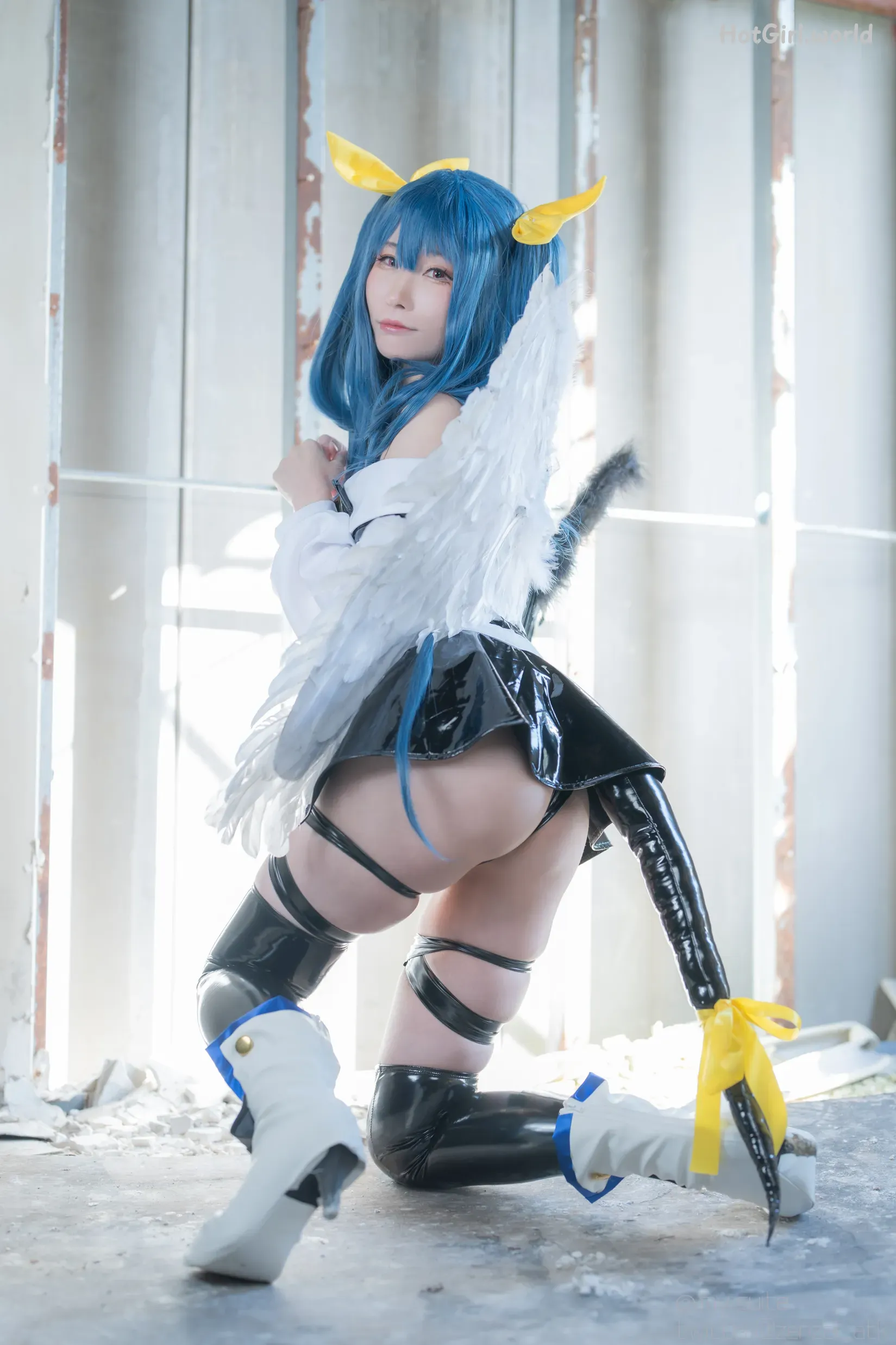 Coser-Atsuki-SUITE-DECEMBER-hotgirl.world-274.webp