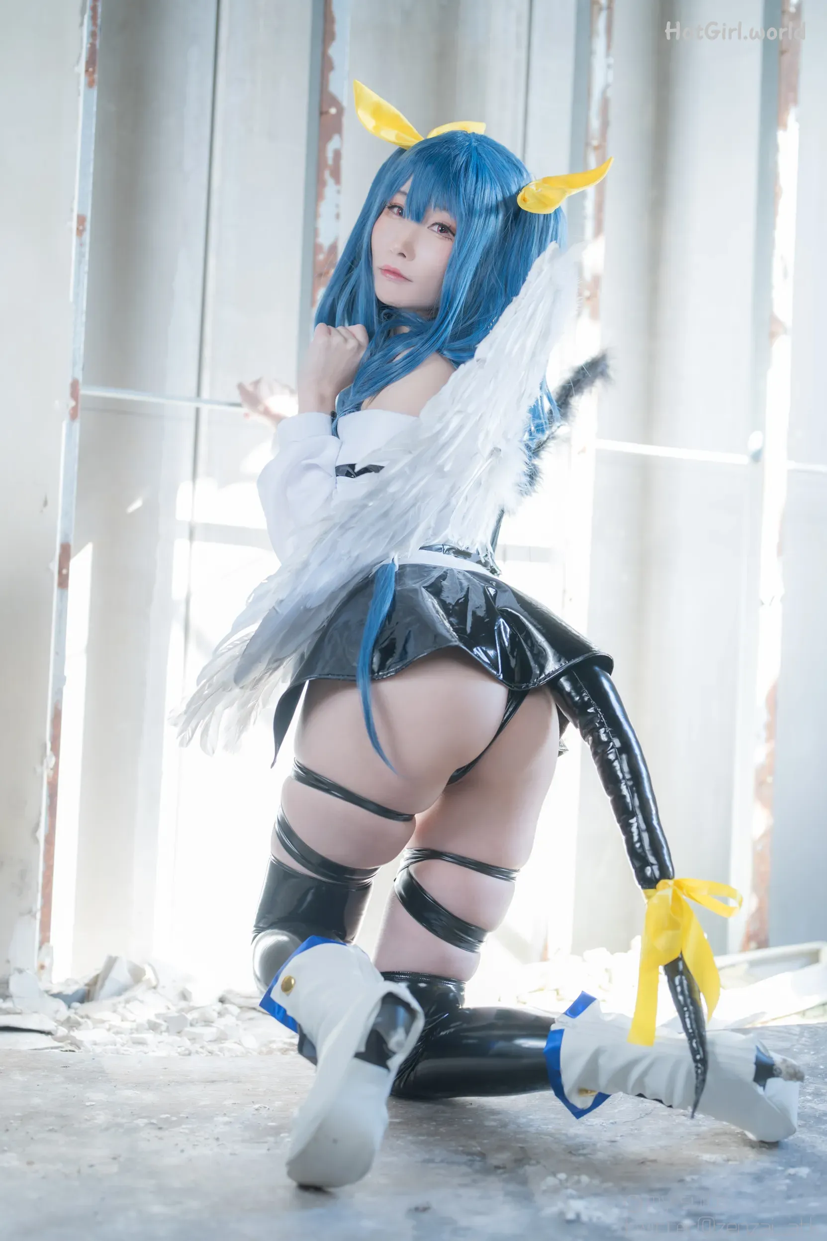 Coser-Atsuki-SUITE-DECEMBER-hotgirl.world-275.webp