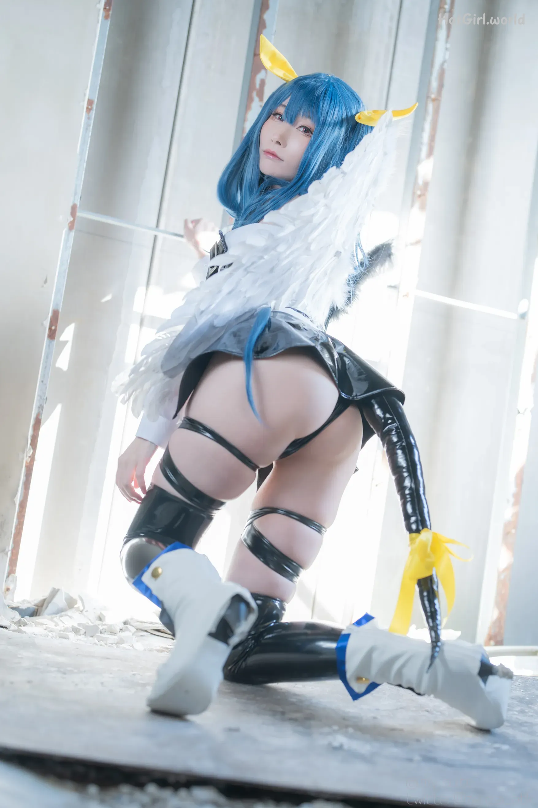 Coser-Atsuki-SUITE-DECEMBER-hotgirl.world-276.webp