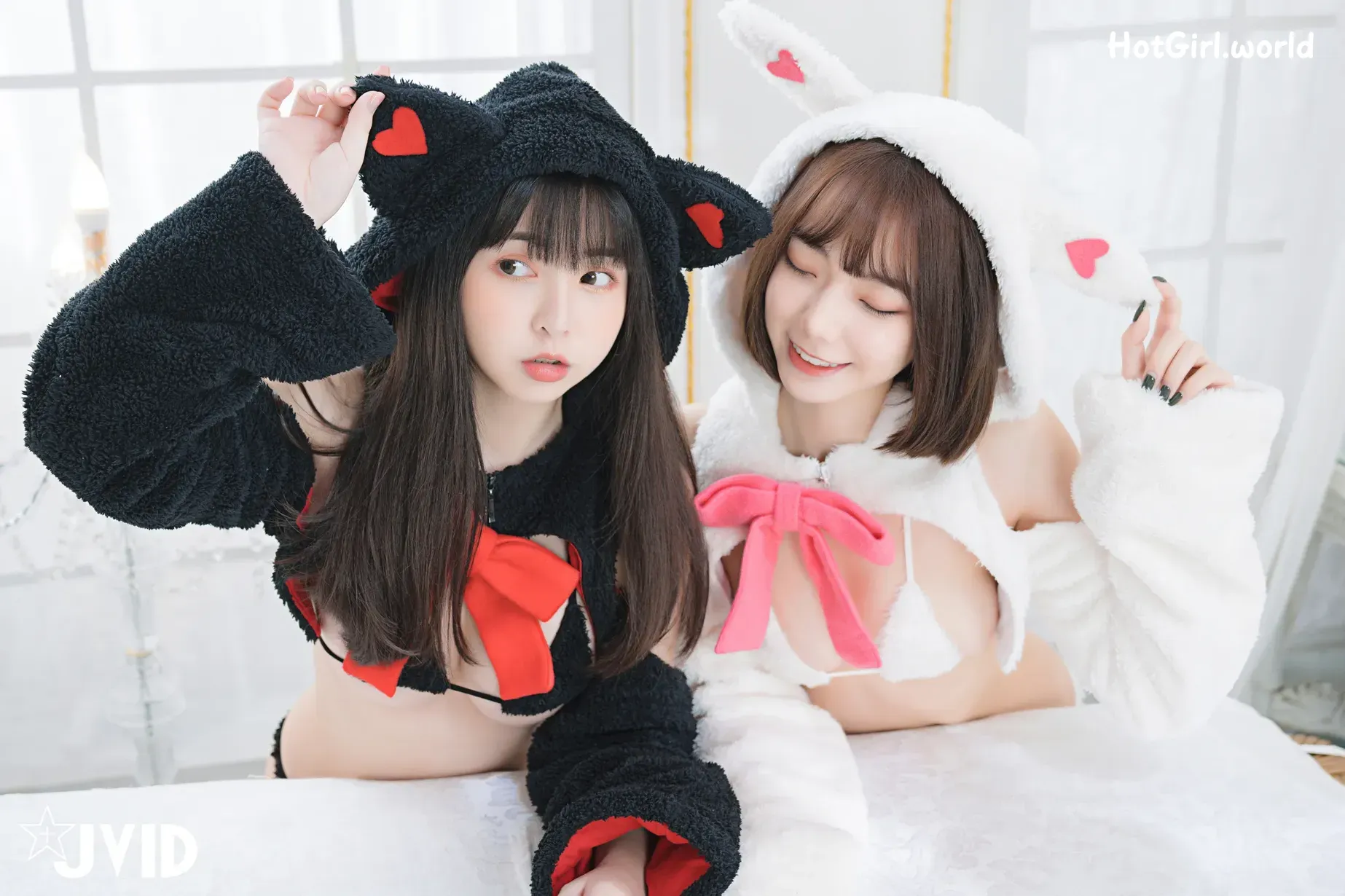 JVID-Tai-ni-and-Jiu-jiu-TinyJiu-jiu-hotgirl.world-001.webp