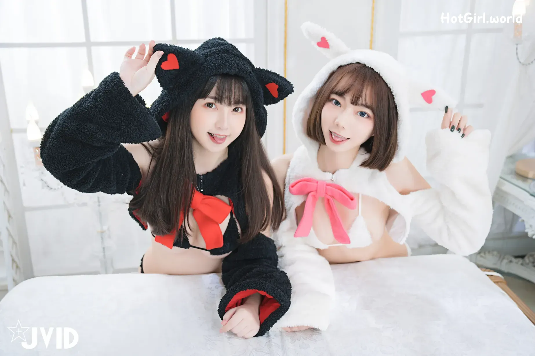 JVID-Tai-ni-and-Jiu-jiu-TinyJiu-jiu-hotgirl.world-158.webp